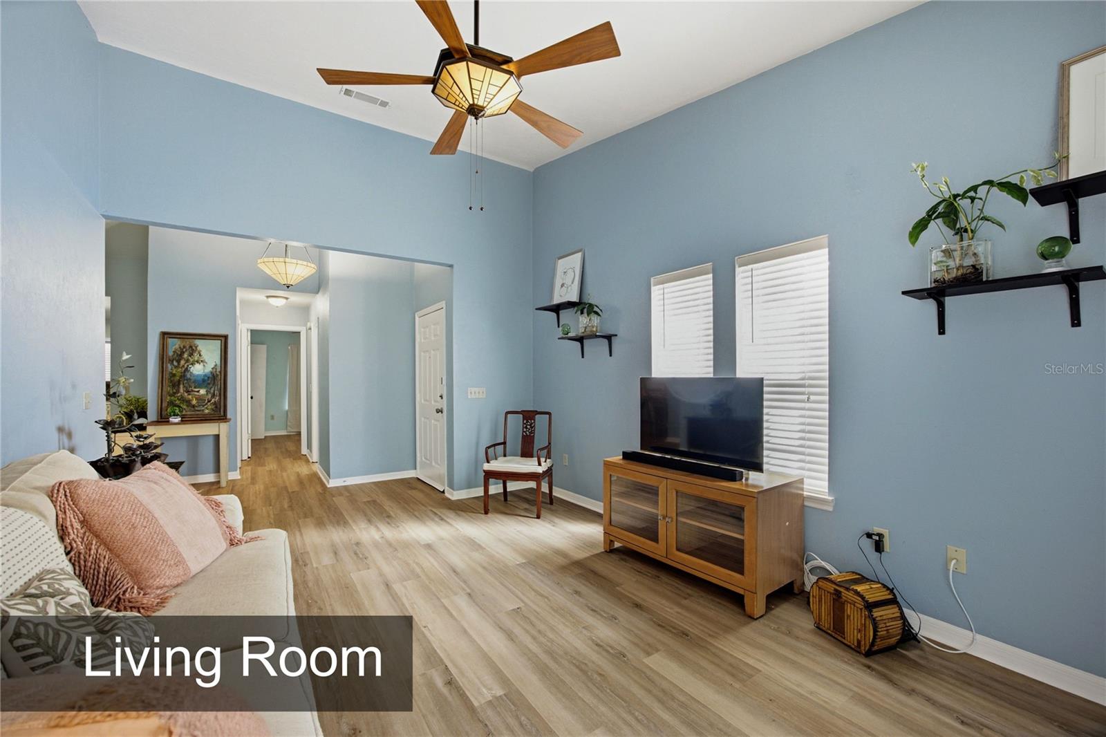 418 NW 48TH BLVD #610