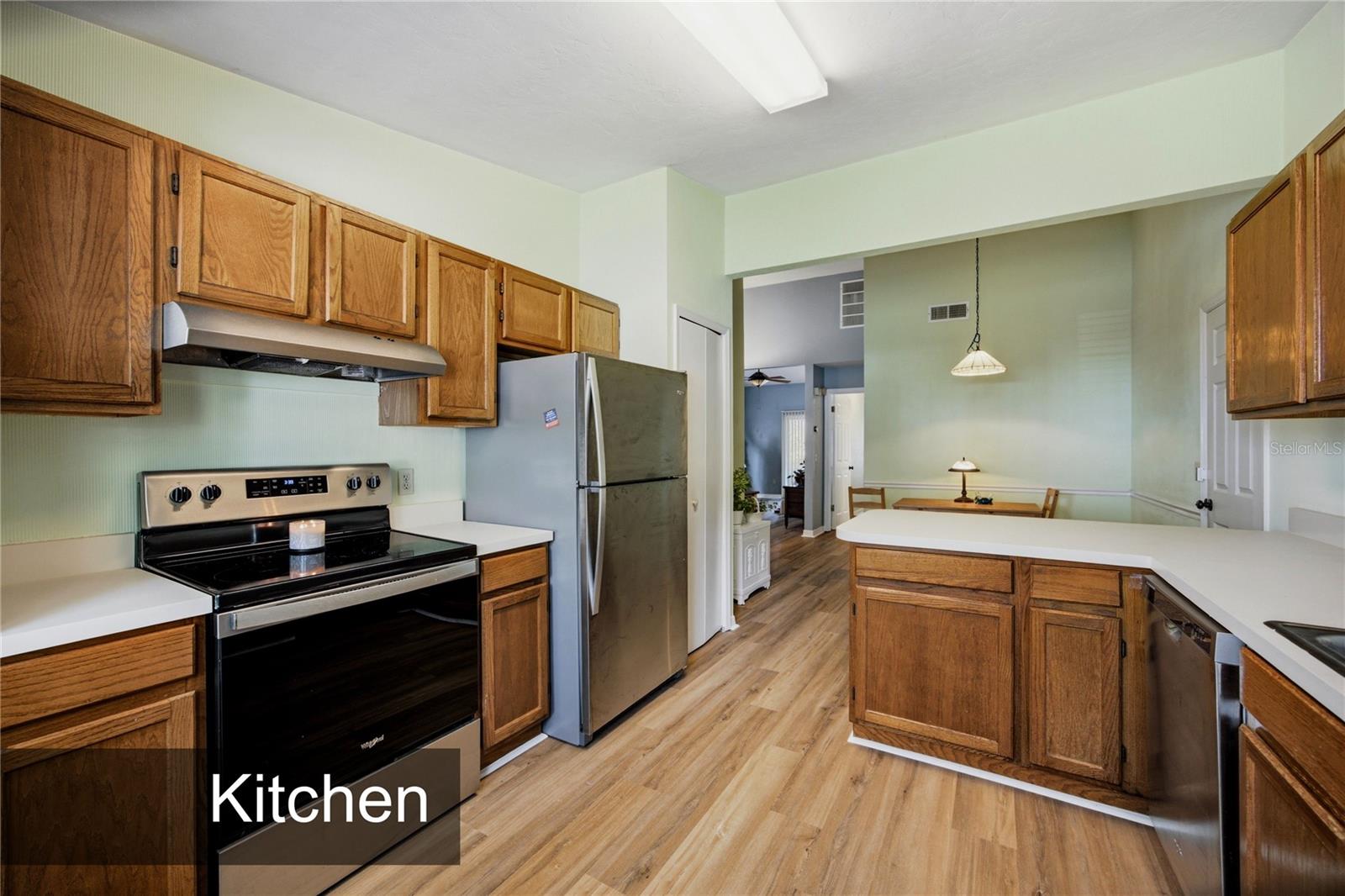 418 NW 48TH BLVD #610