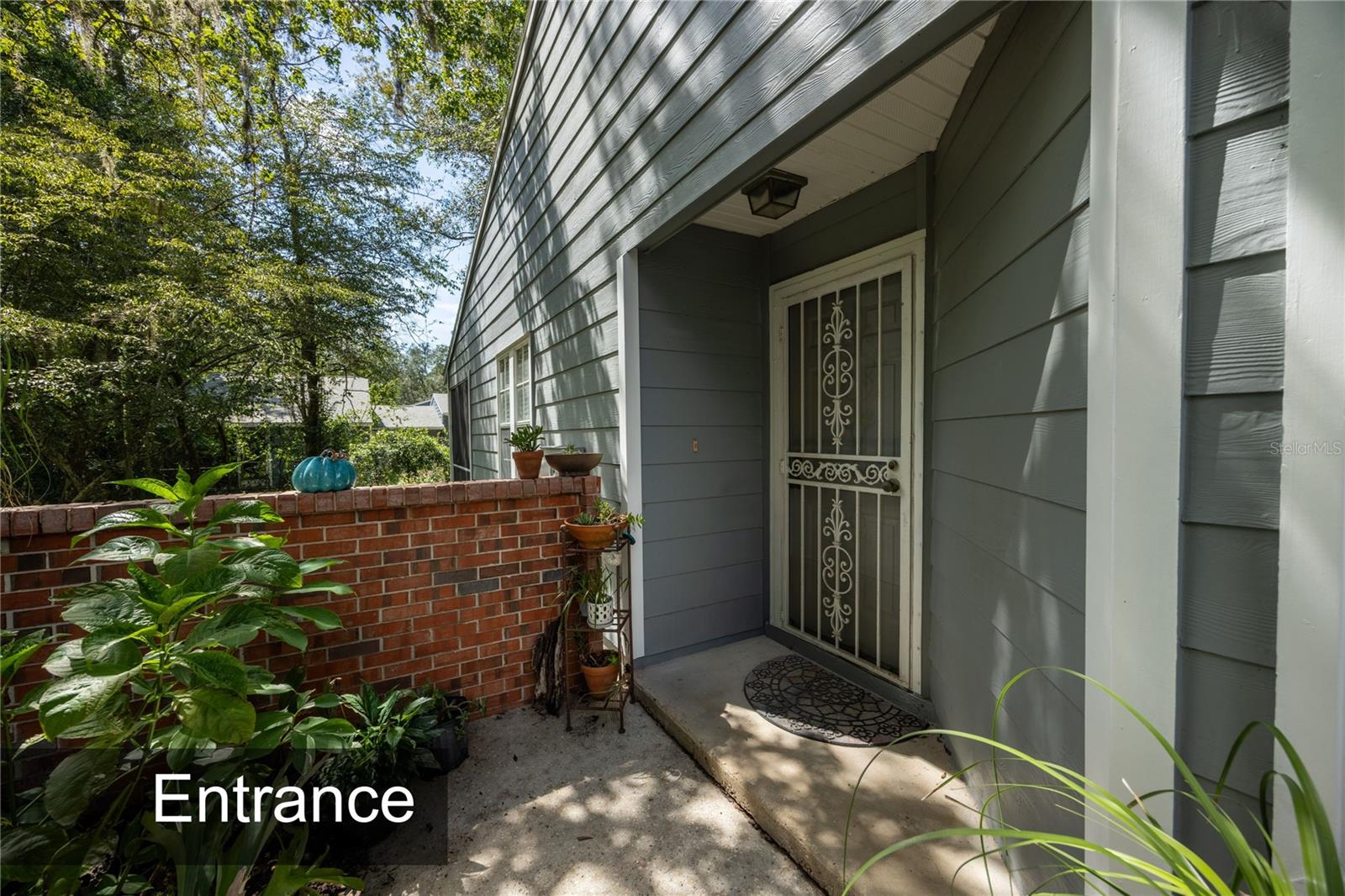418 NW 48TH BLVD #610