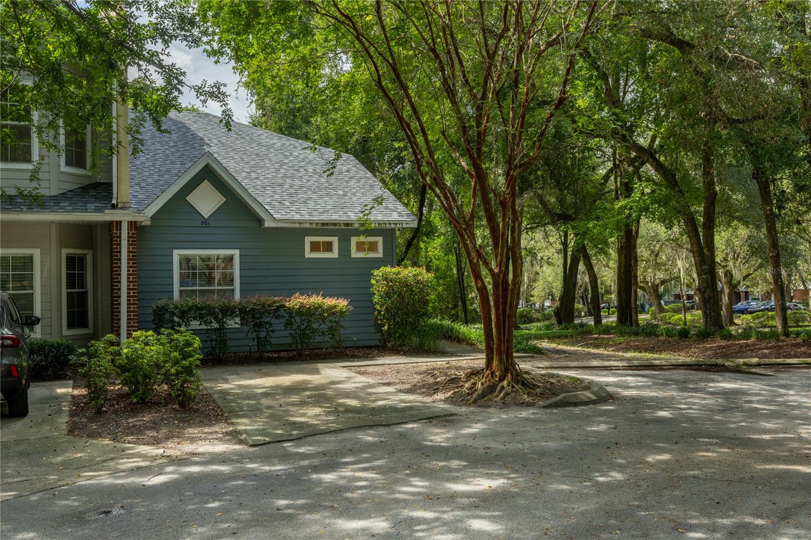 501 NW 50TH BLVD