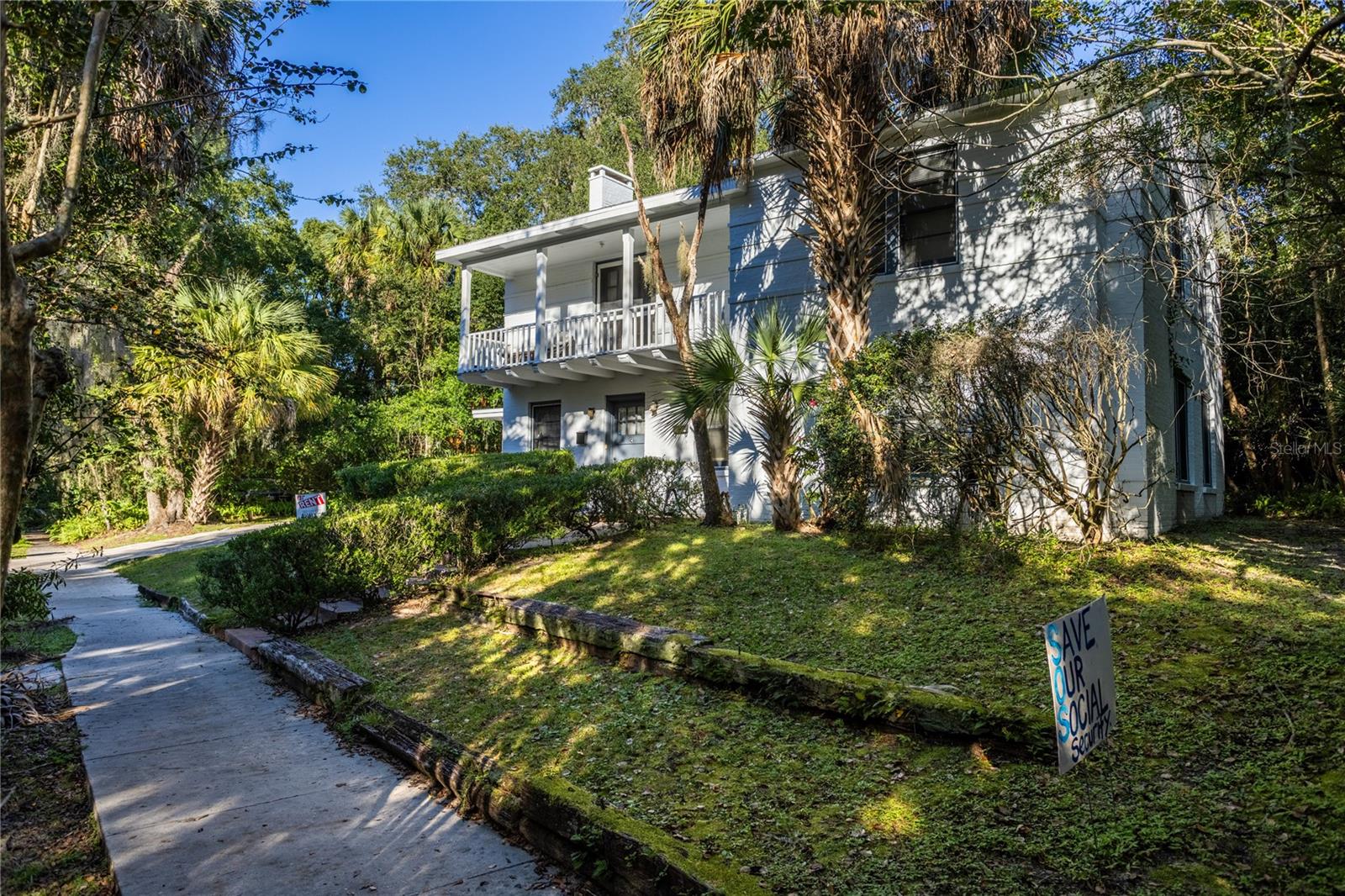 213 NE BLVD BLVD #213-215