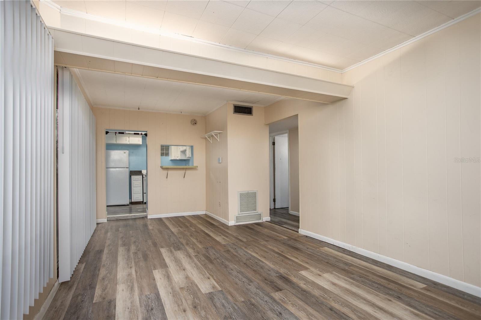 213 NE BLVD BLVD #213-215