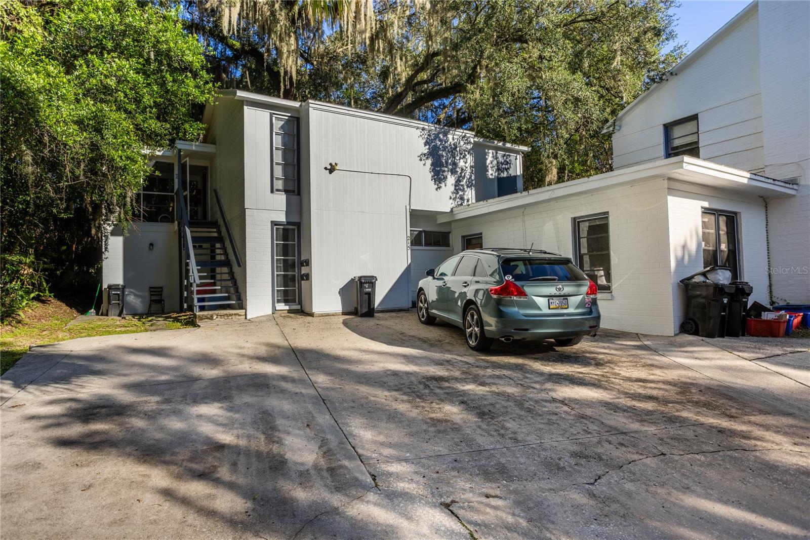 213 NE BLVD BLVD #213-215