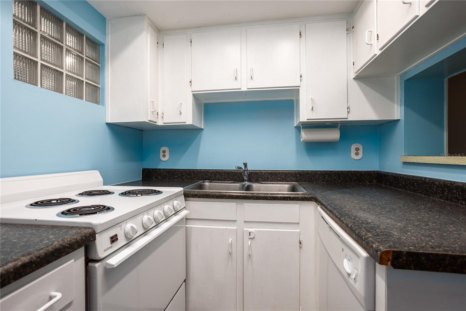 213 NE BLVD BLVD #213-215