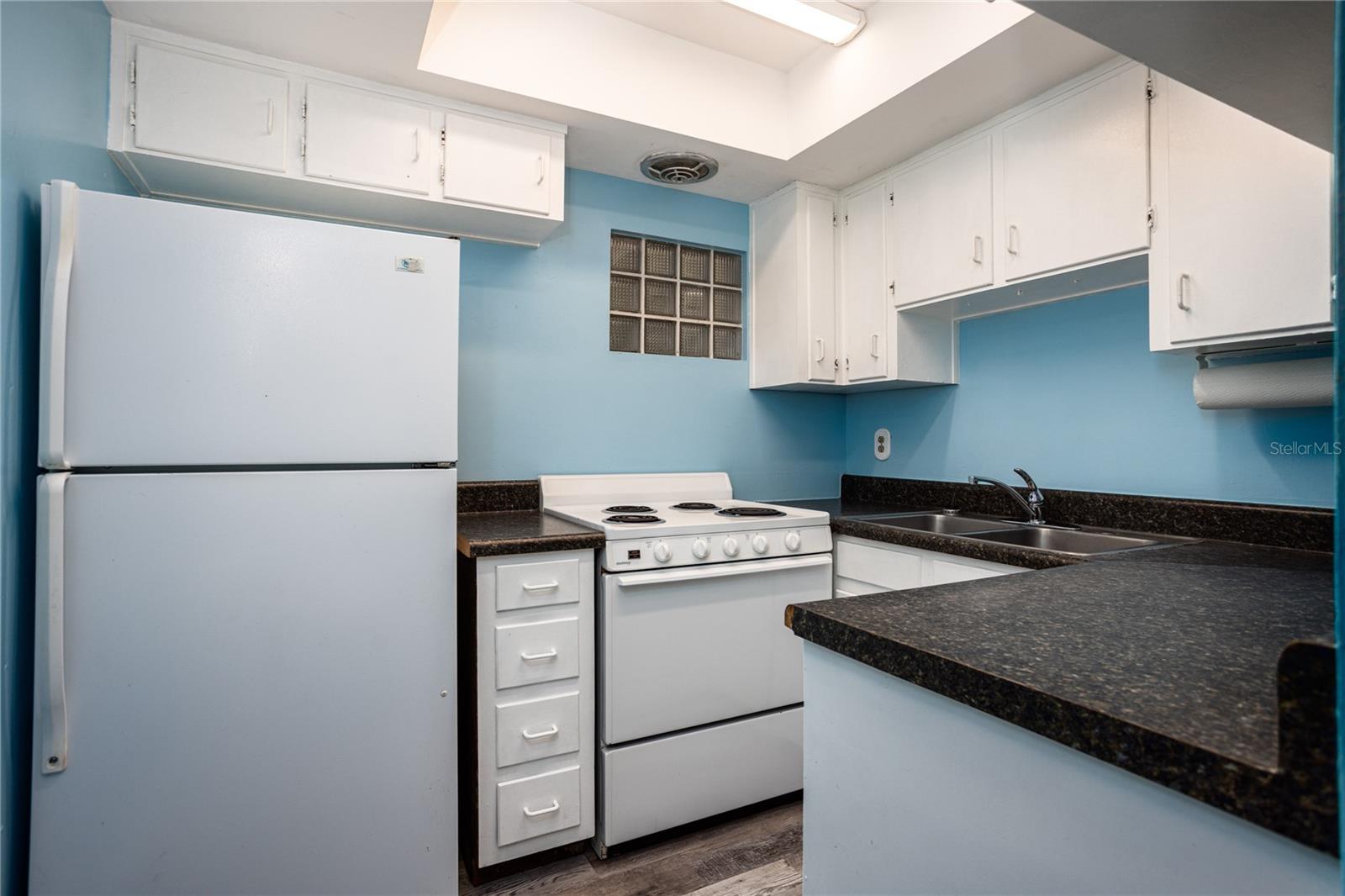 213 NE BLVD BLVD #213-215