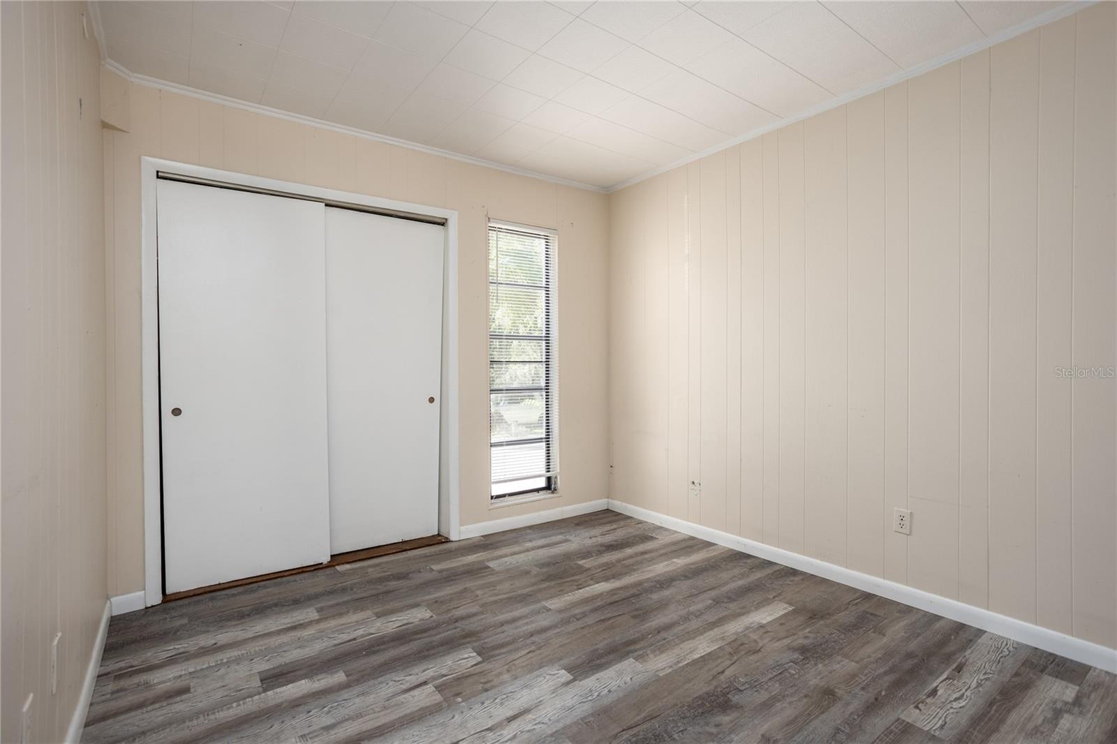 213 NE BLVD BLVD #213-215