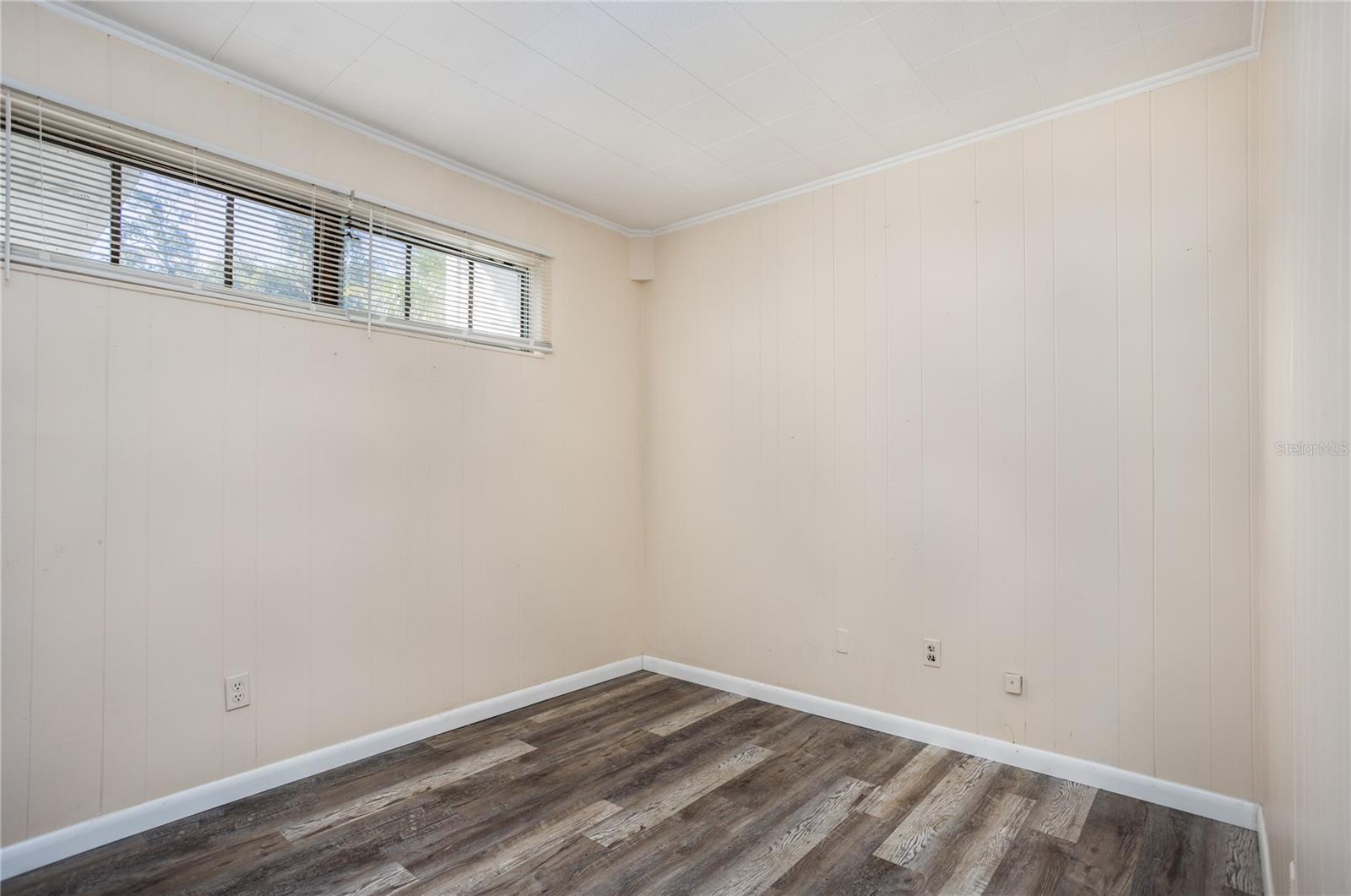 213 NE BLVD BLVD #213-215