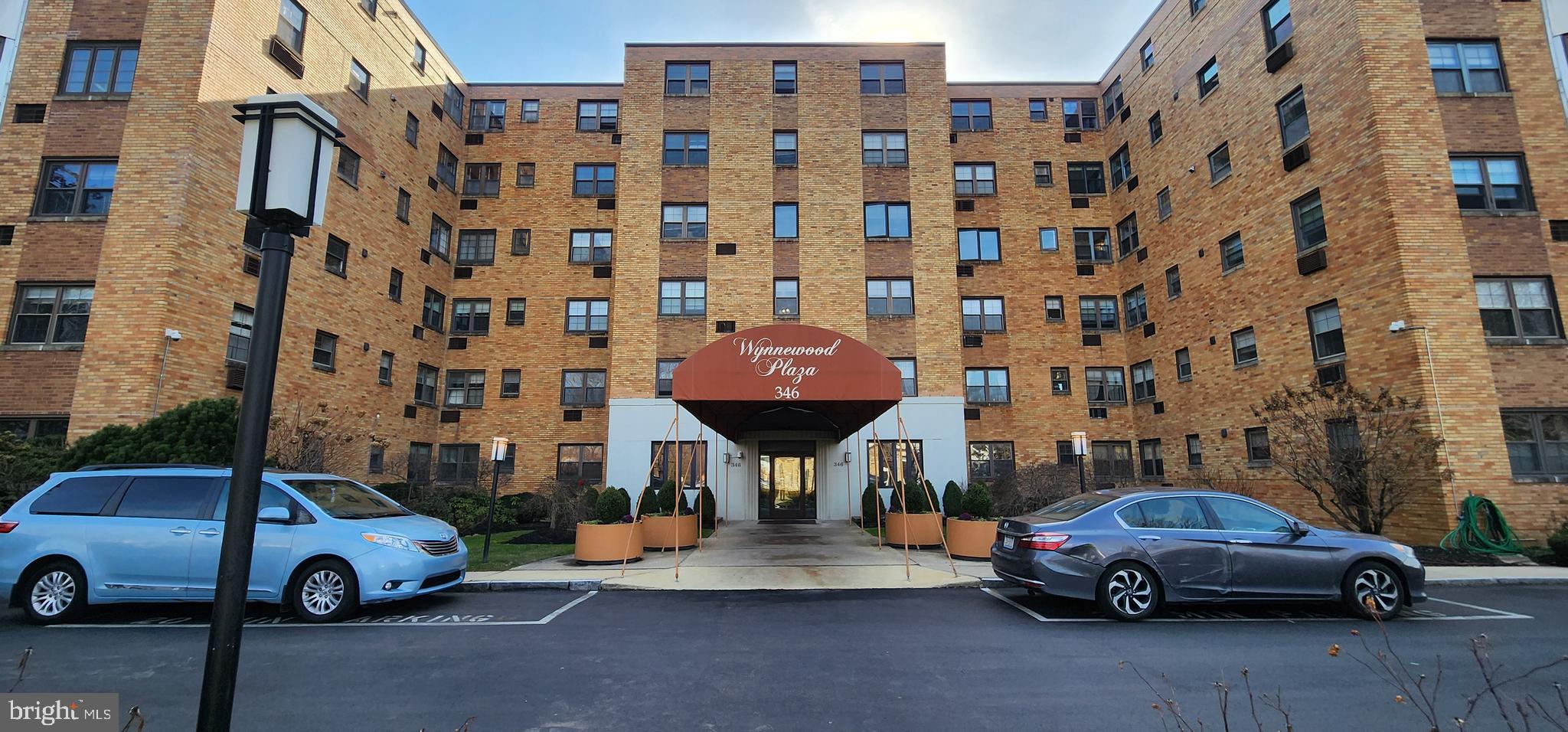 346 E Lancaster Avenue Unit: 408