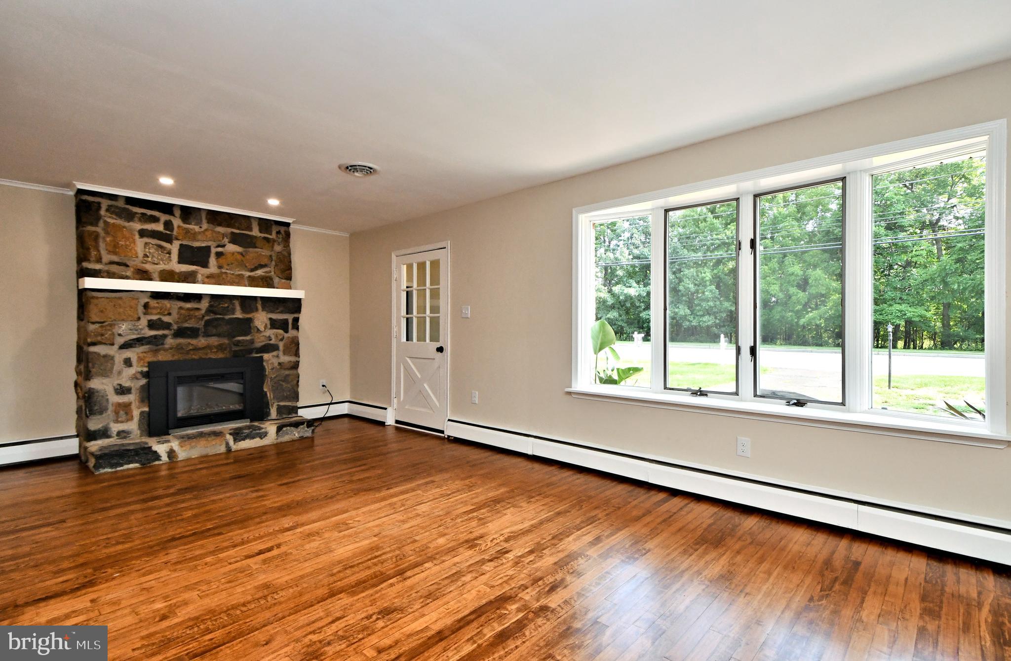 1120 Horsham Rd