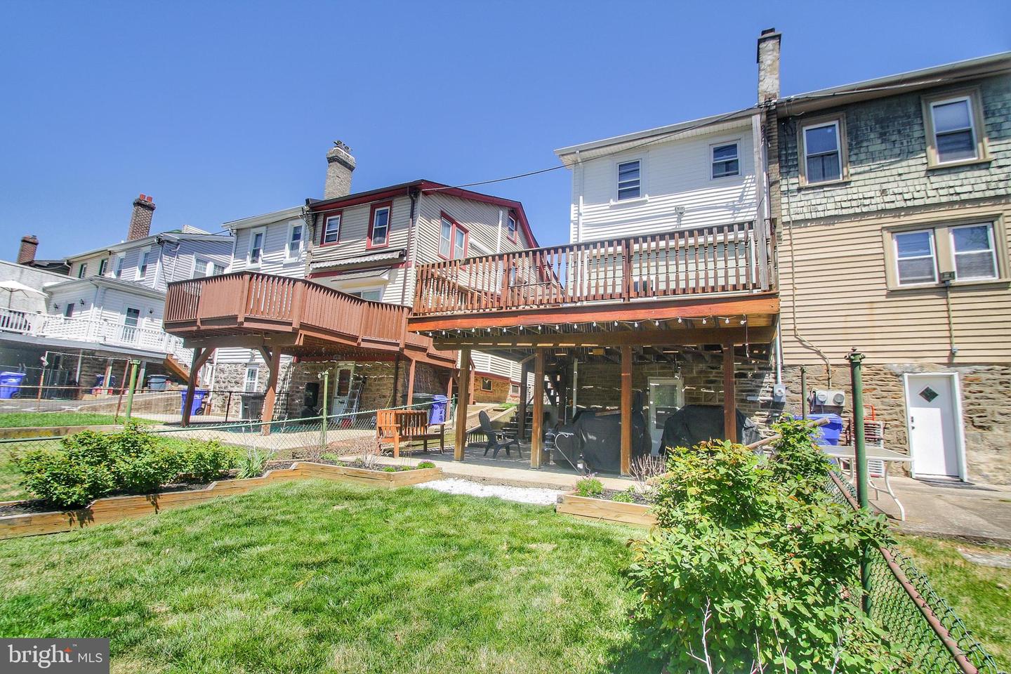 320 Myrtle Ave