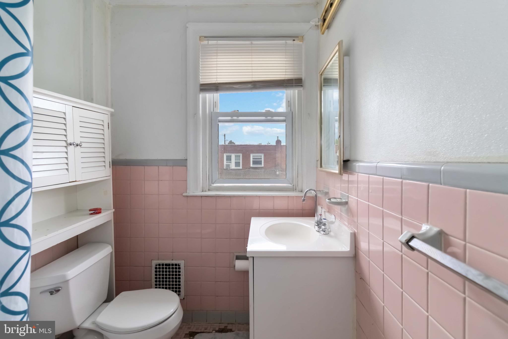 923 TOWNSHIP LINE ROAD