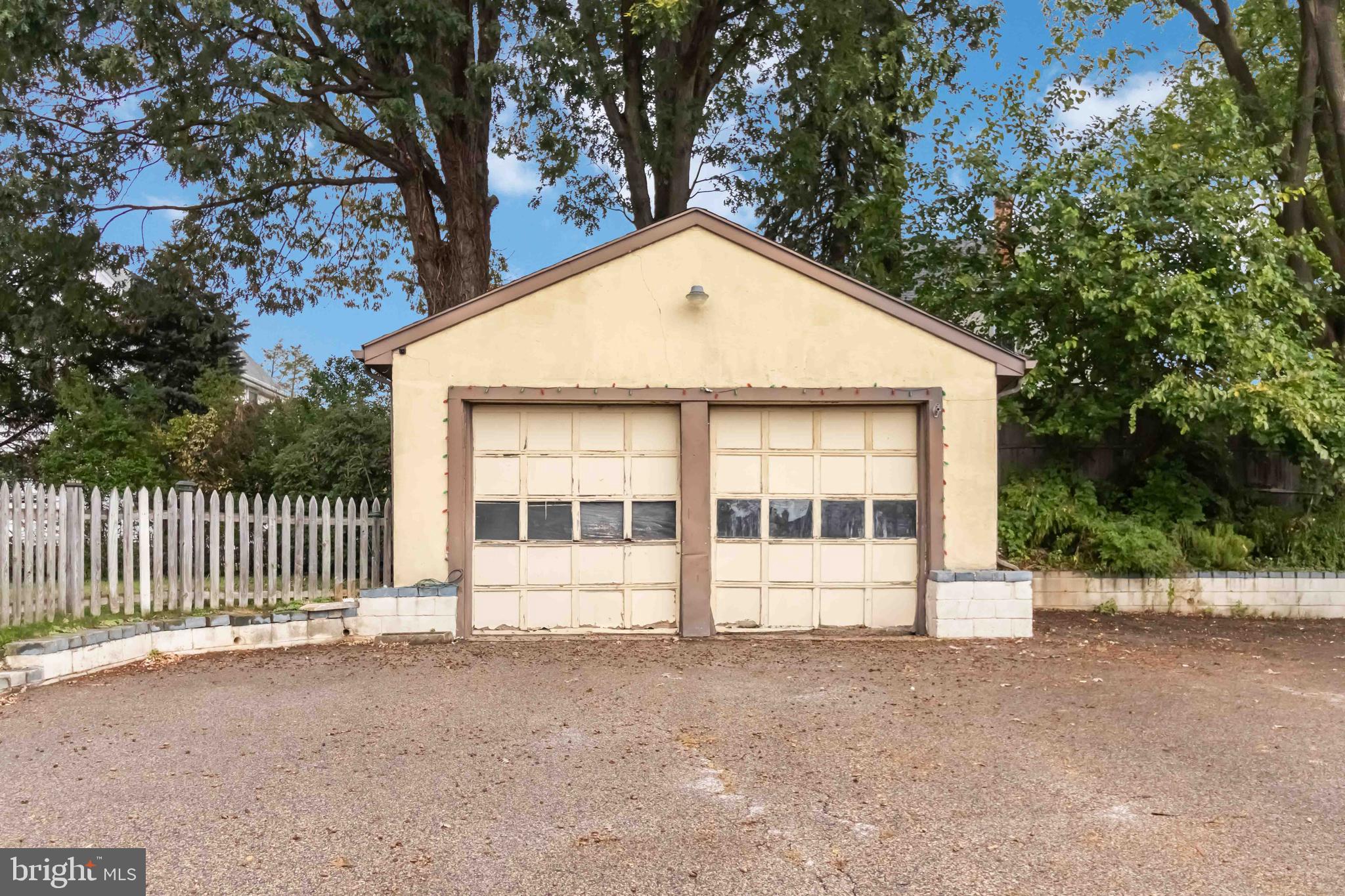 923 TOWNSHIP LINE ROAD