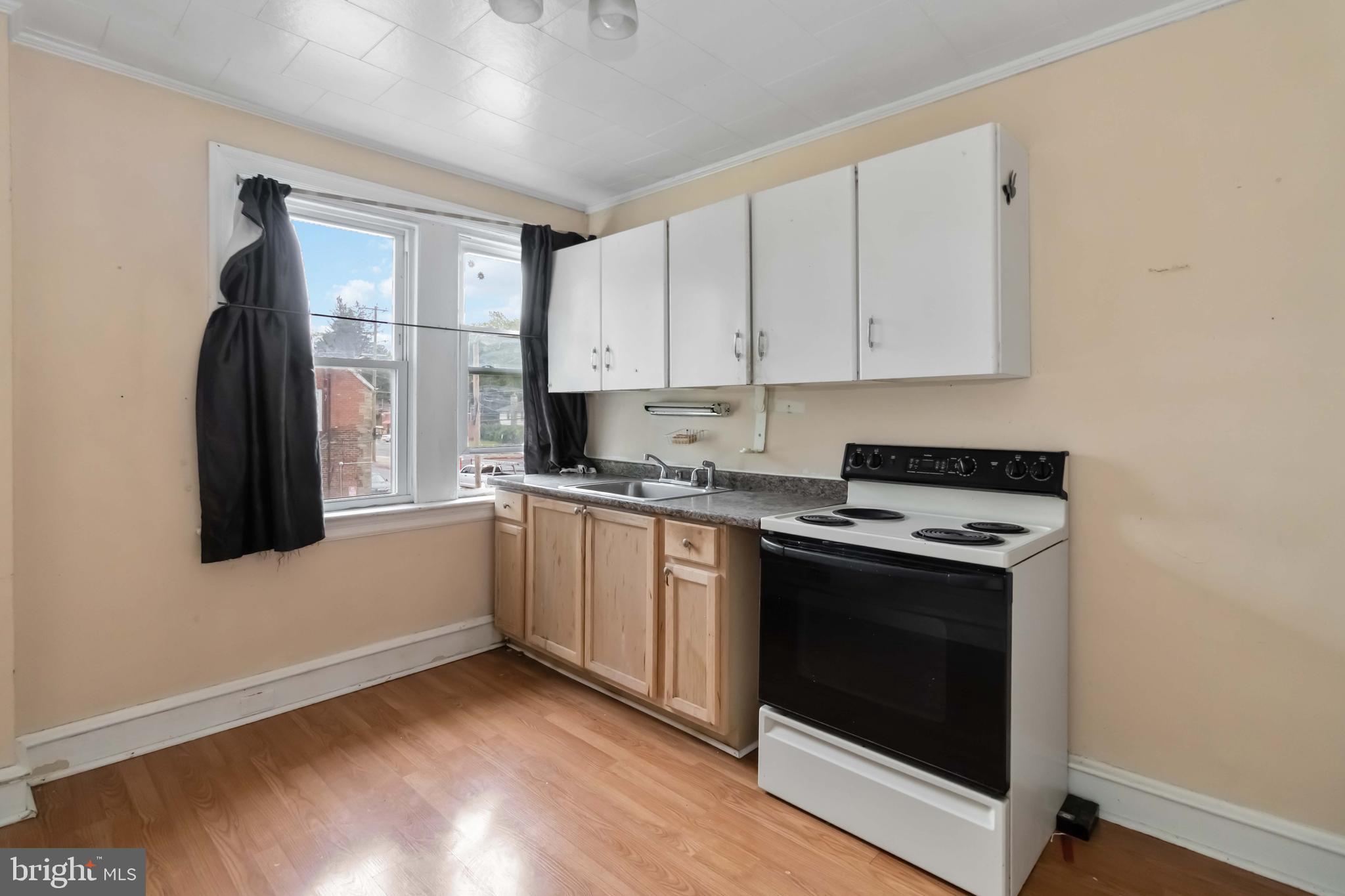 923 TOWNSHIP LINE ROAD