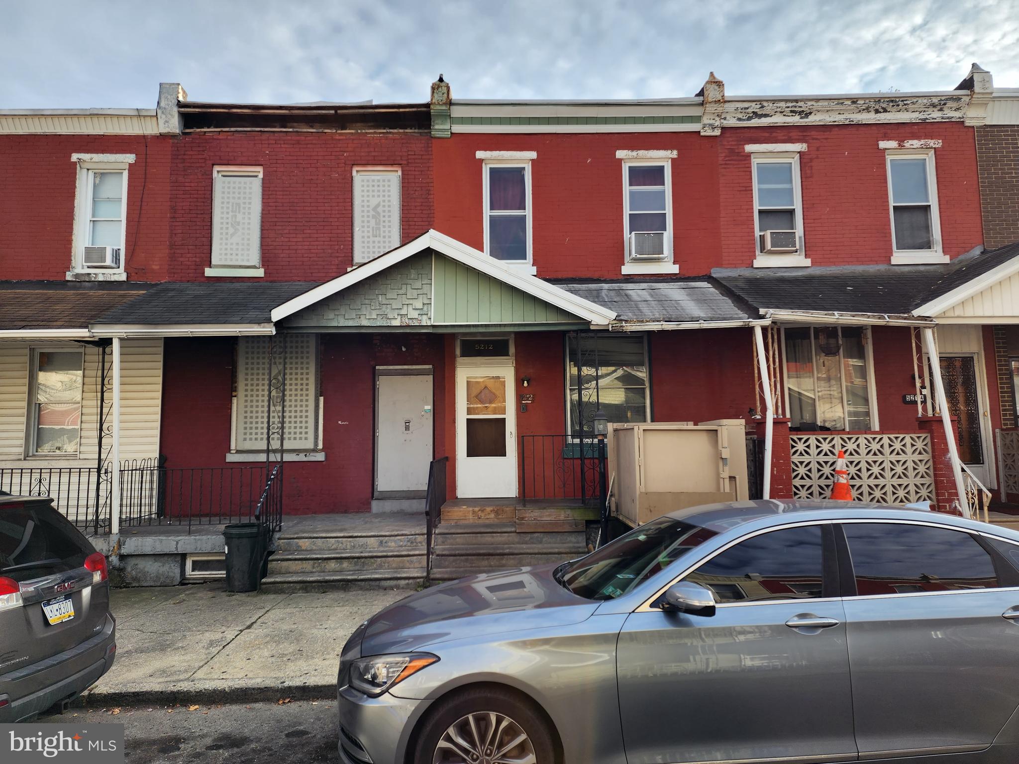5212 HARLAN STREET