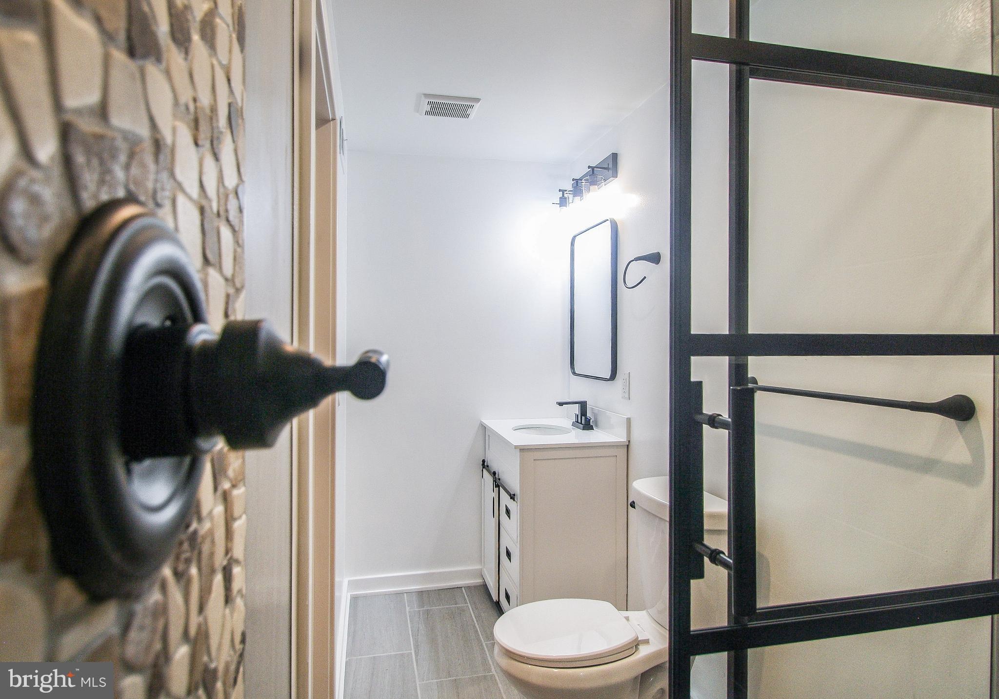 6025 N MARVINE STREET