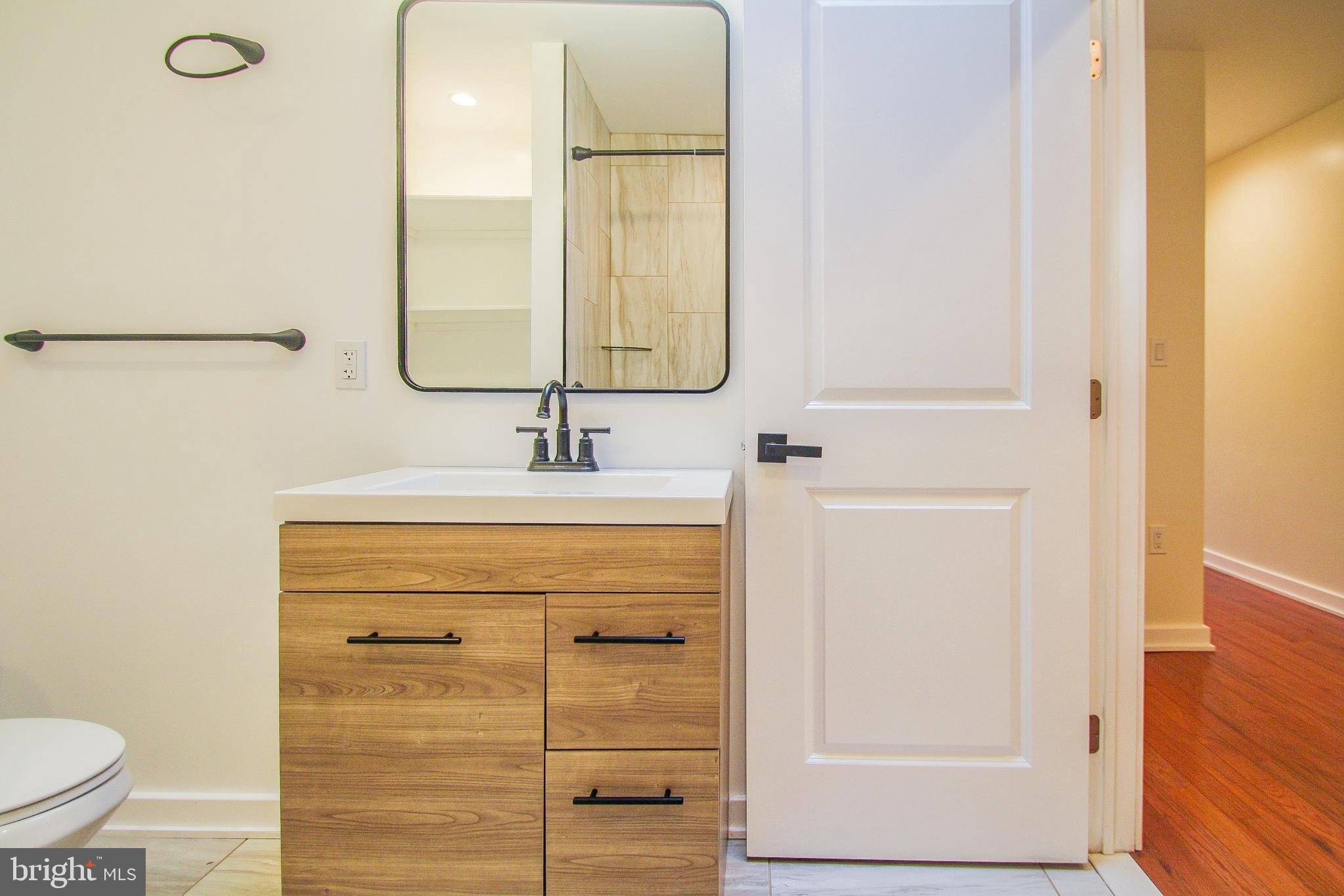 6025 N MARVINE STREET