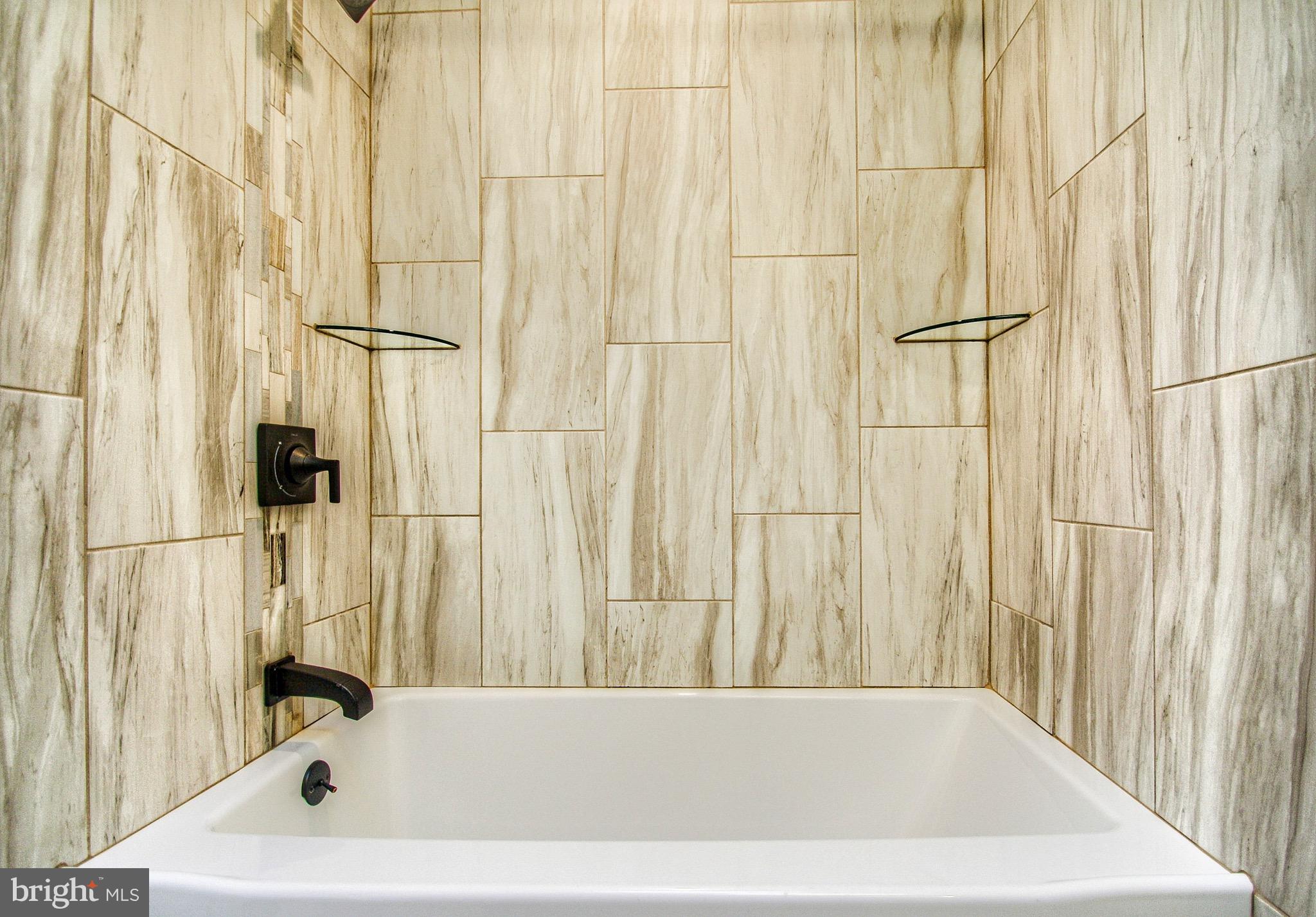 6025 N MARVINE STREET