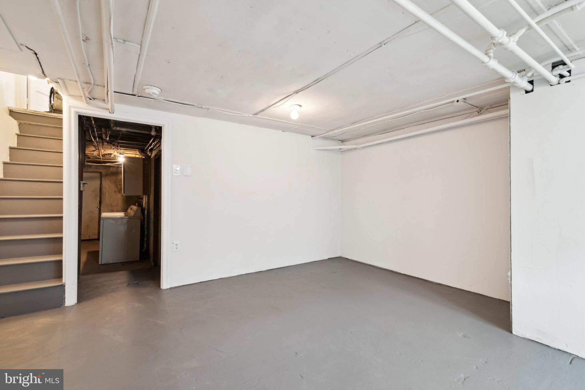 5631 Ridgewood STREET