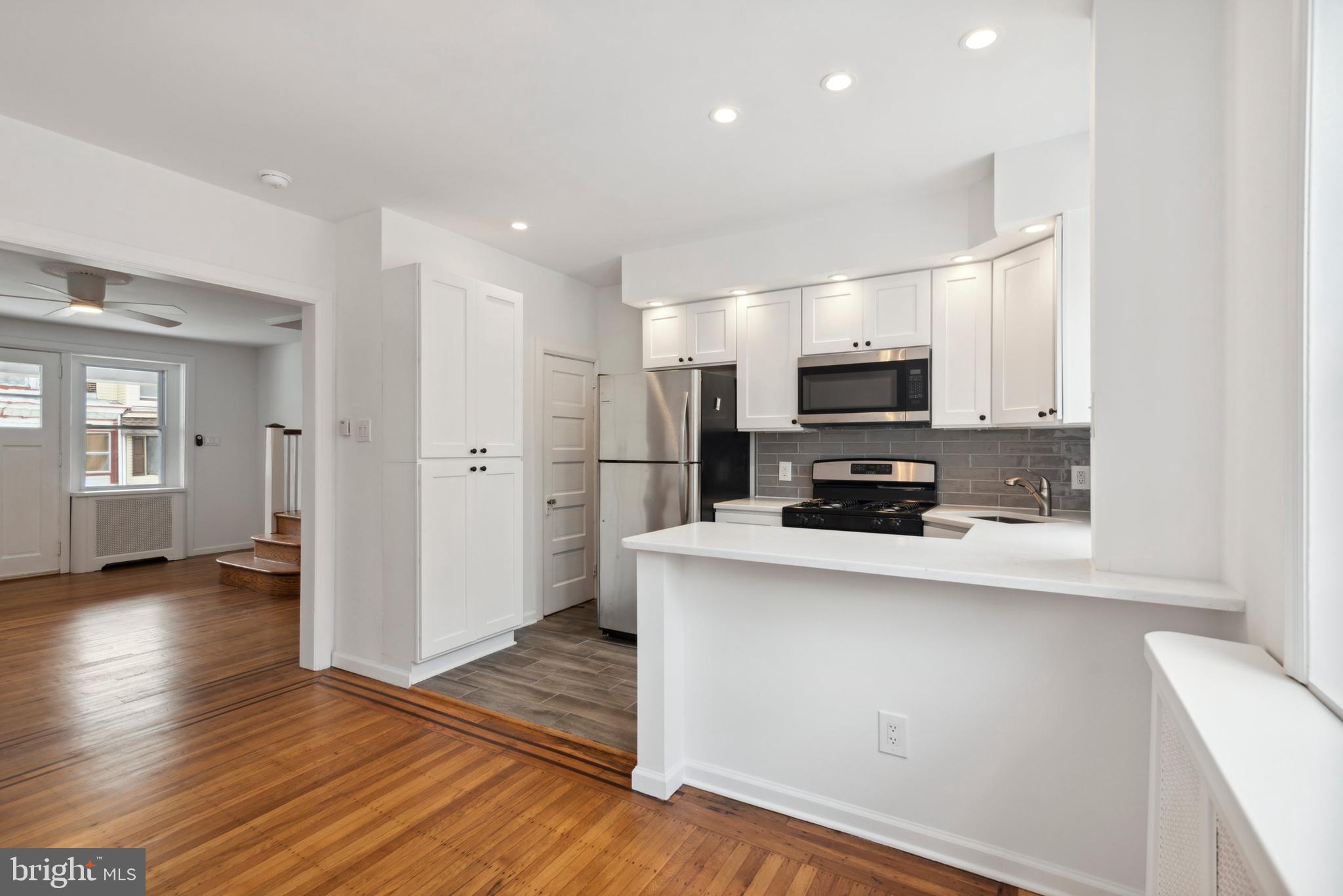 5631 Ridgewood STREET