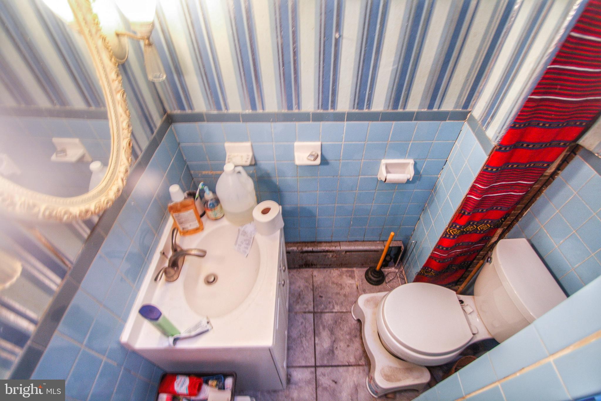 5745 Larchwood AVENUE