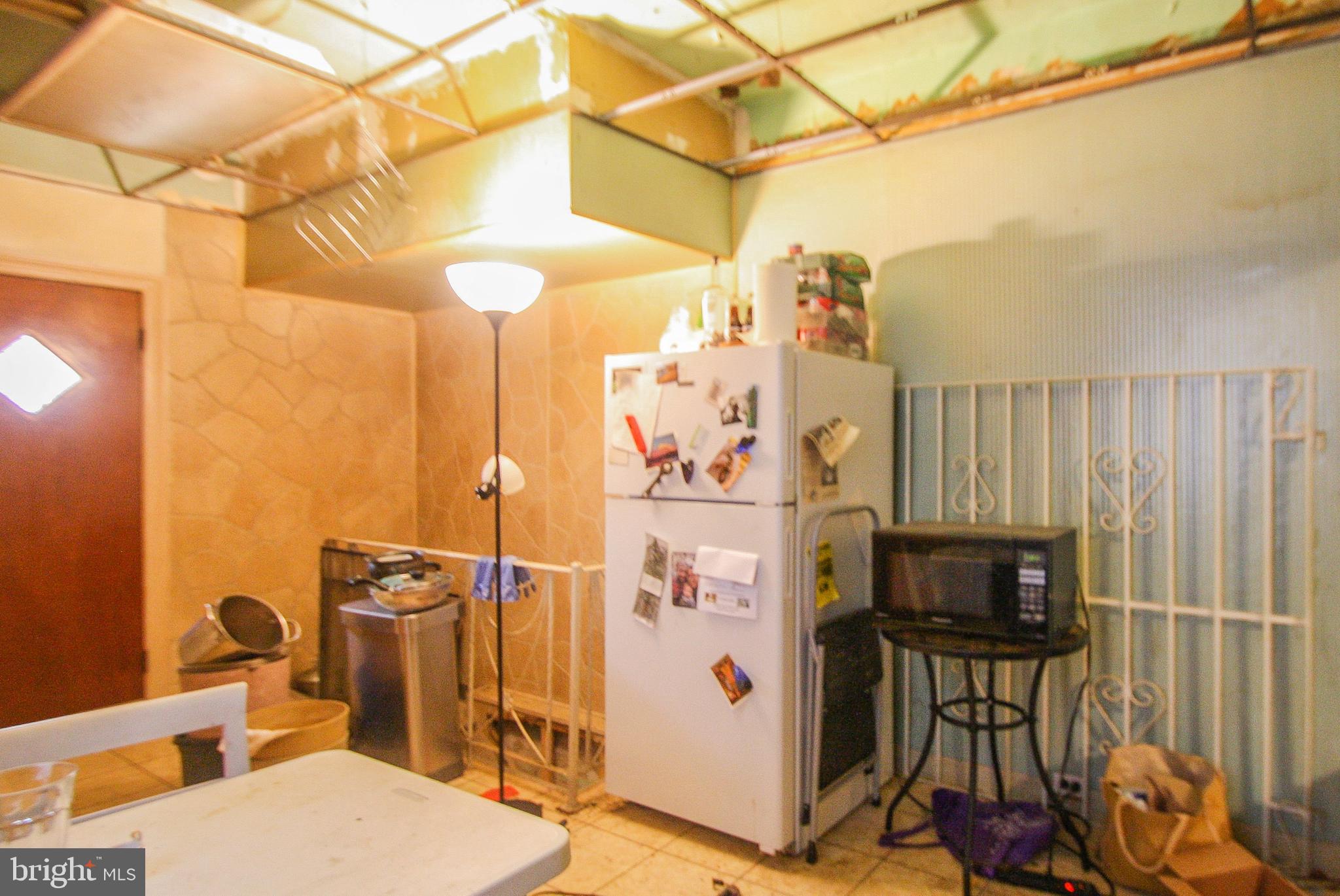 5745 Larchwood AVENUE