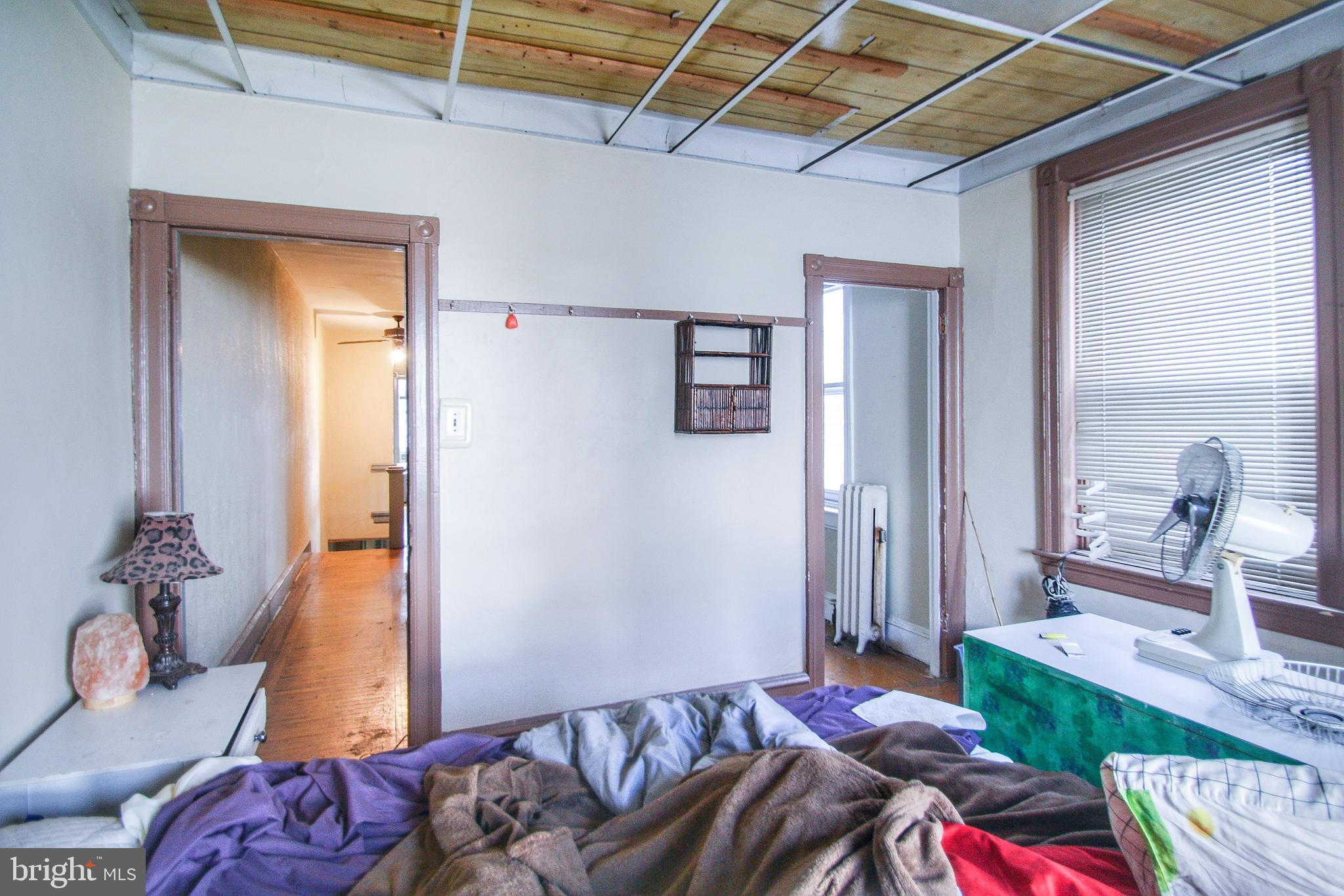 5745 Larchwood AVENUE