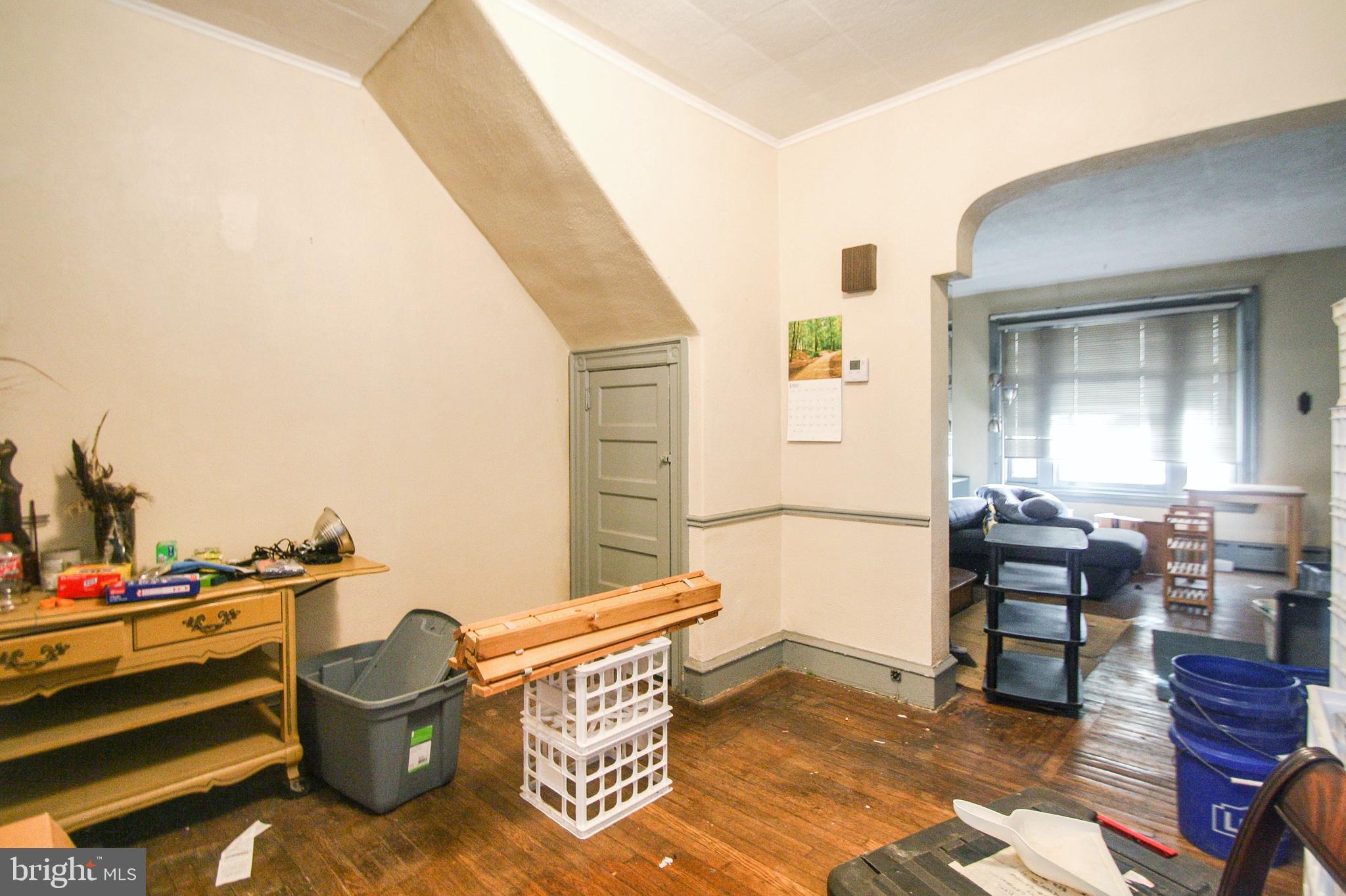 5745 Larchwood AVENUE