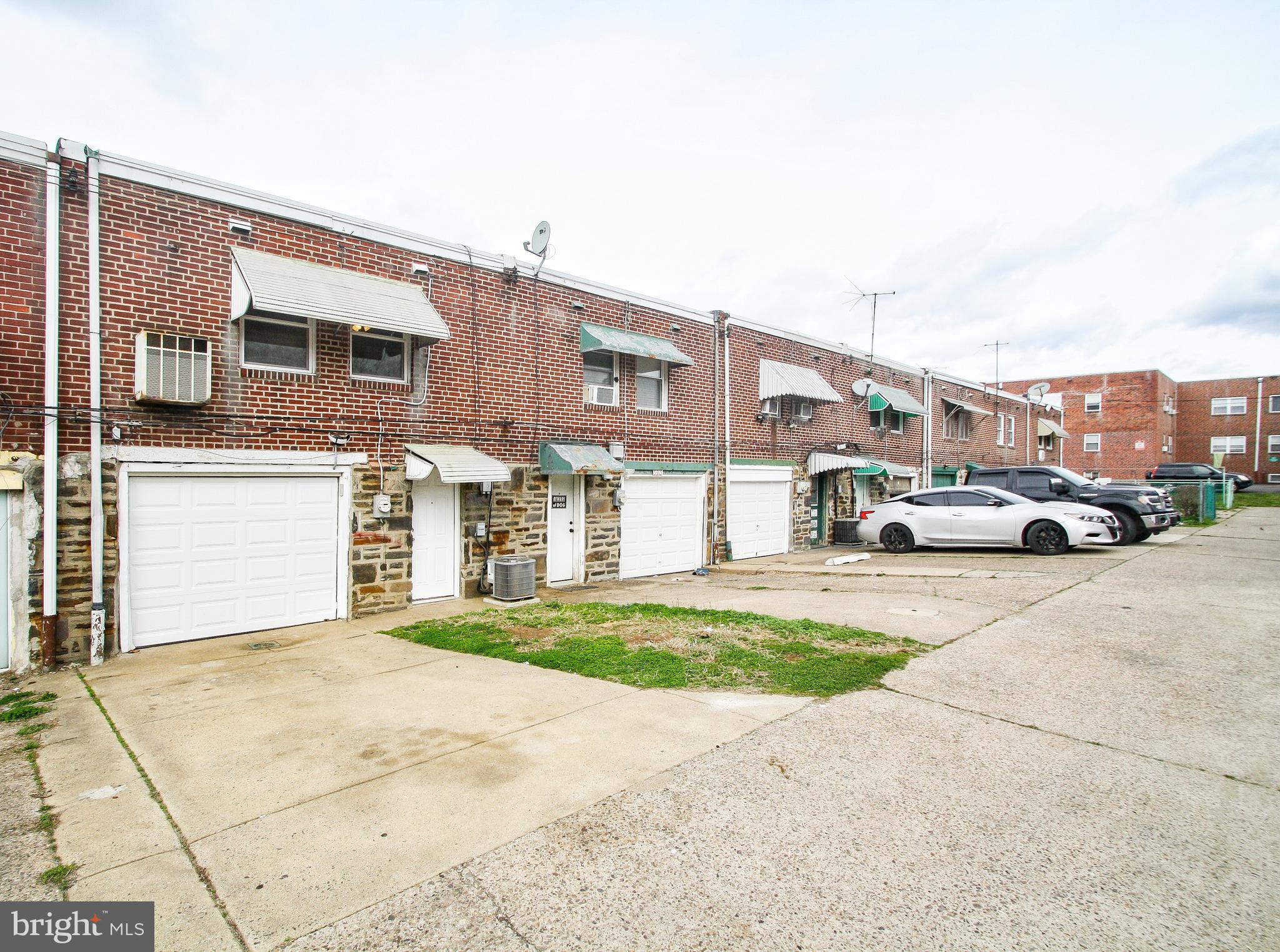 5913 Penn St