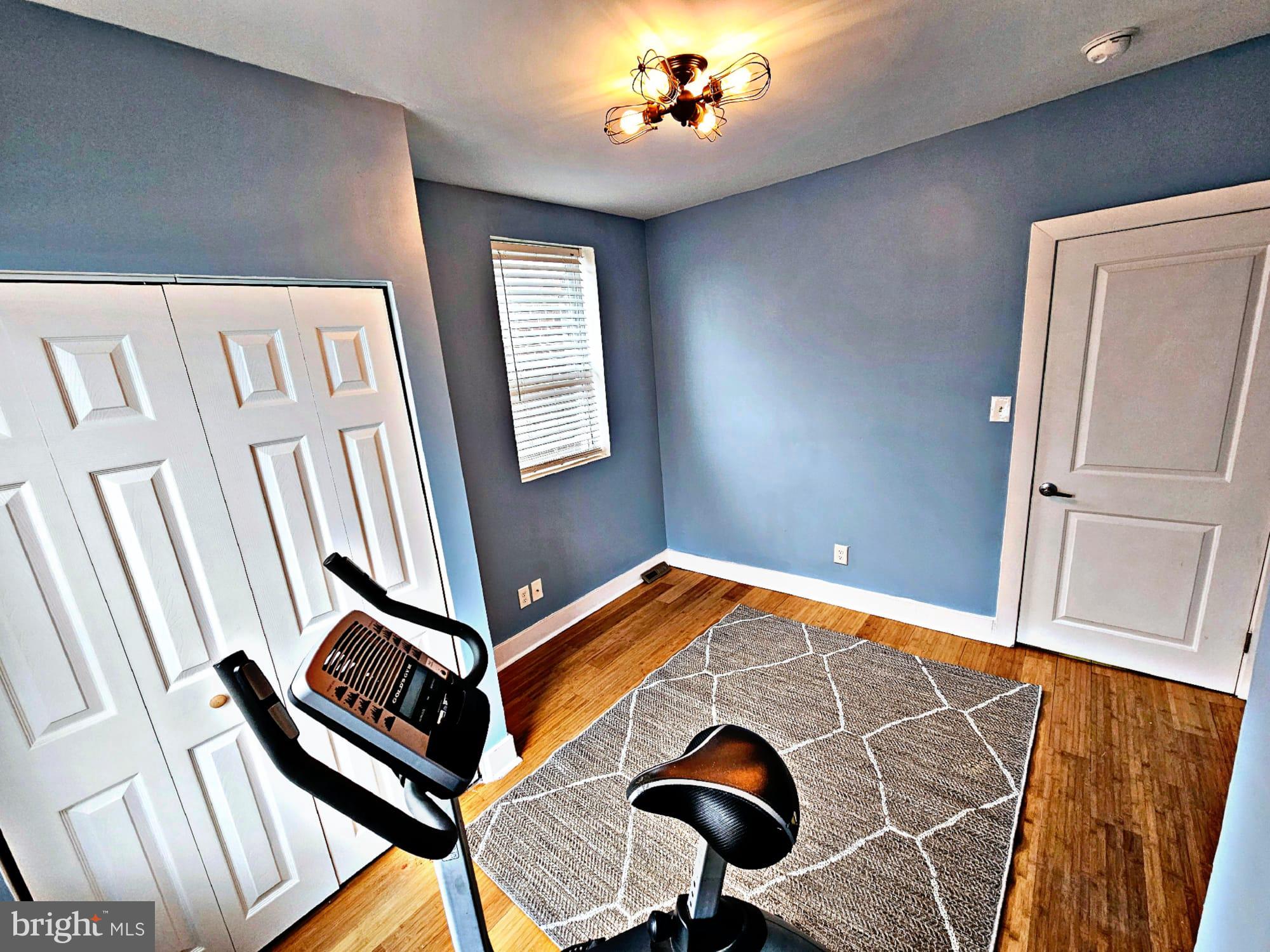 5381 W Montgomery Ave