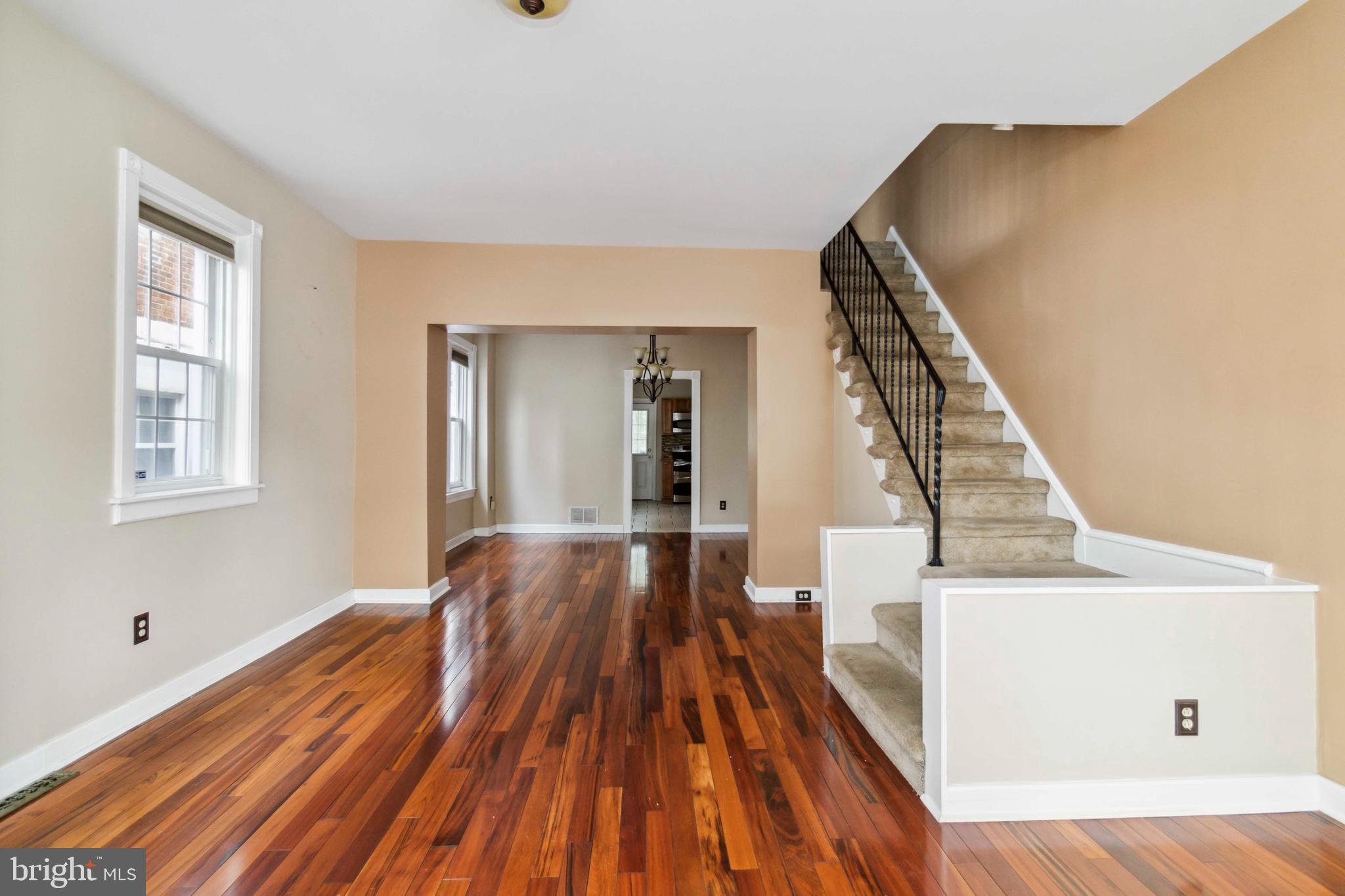 1033 W Rockland St