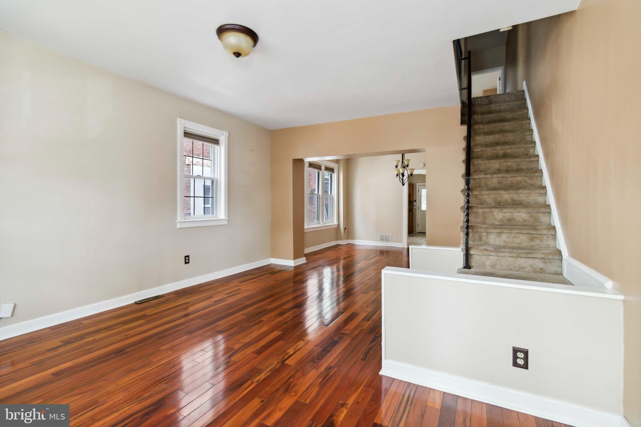 1033 W Rockland St
