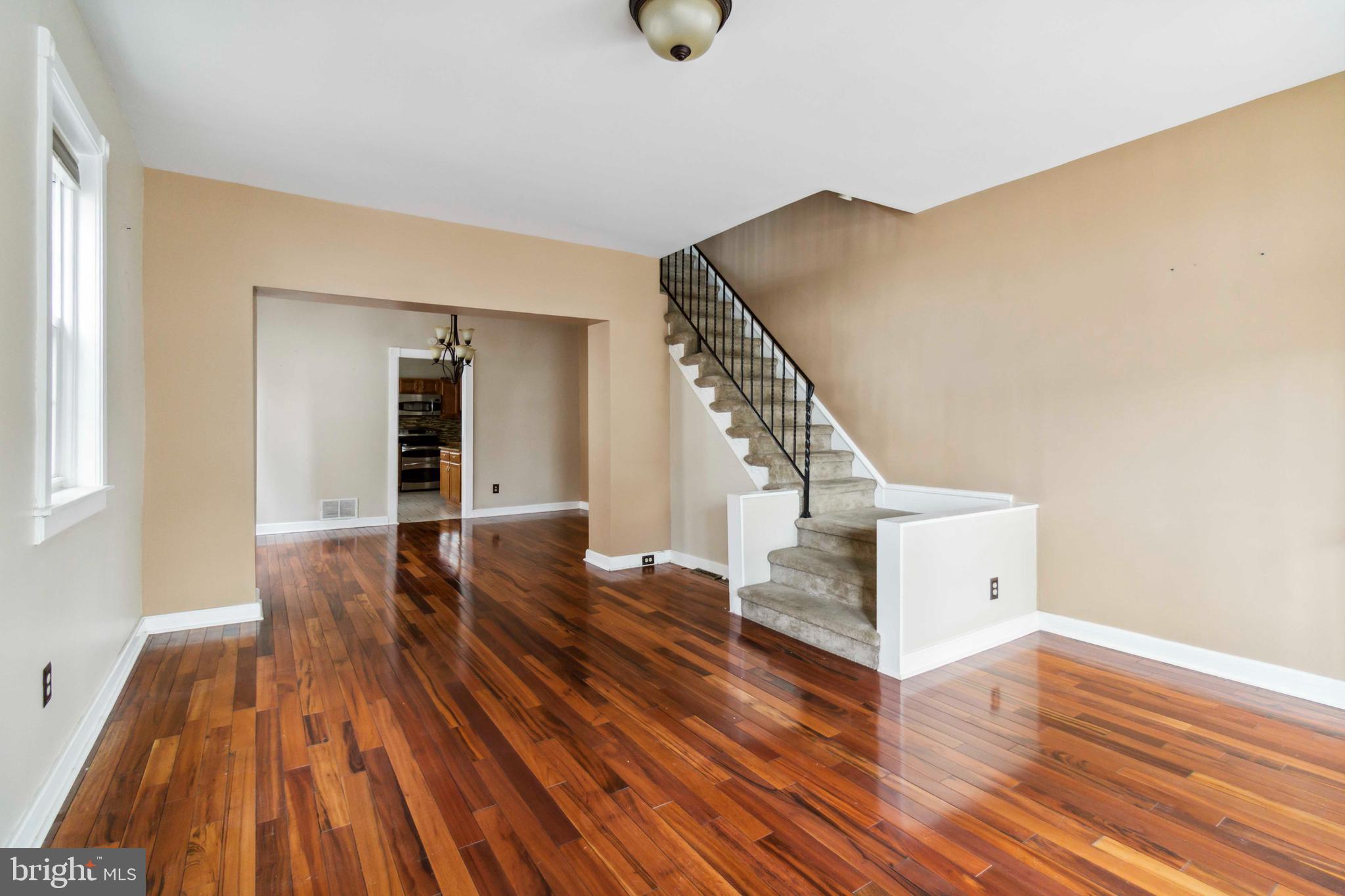 1033 W Rockland St