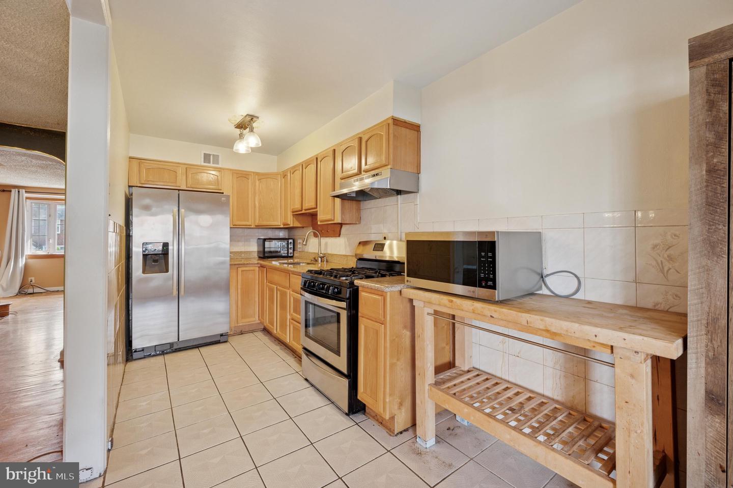 125 E Fariston Dr
