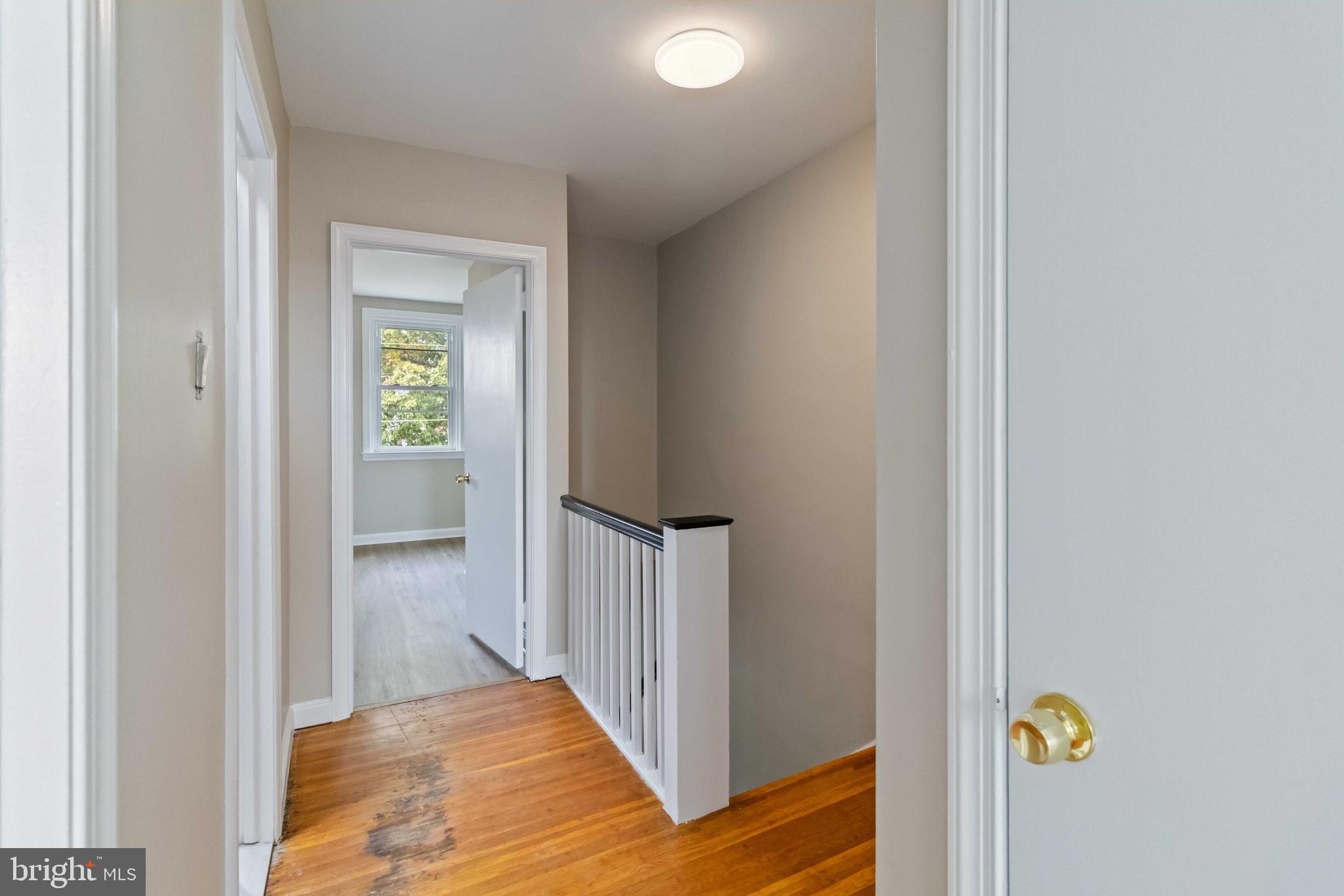 1122 E Phil Ellena St