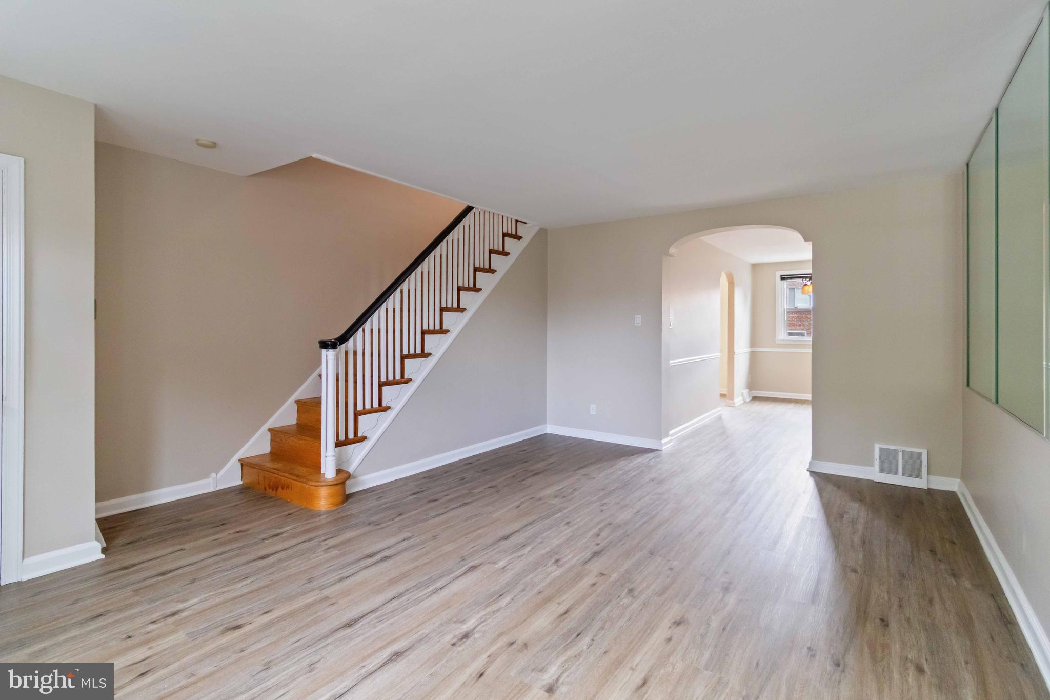 1122 E Phil Ellena St