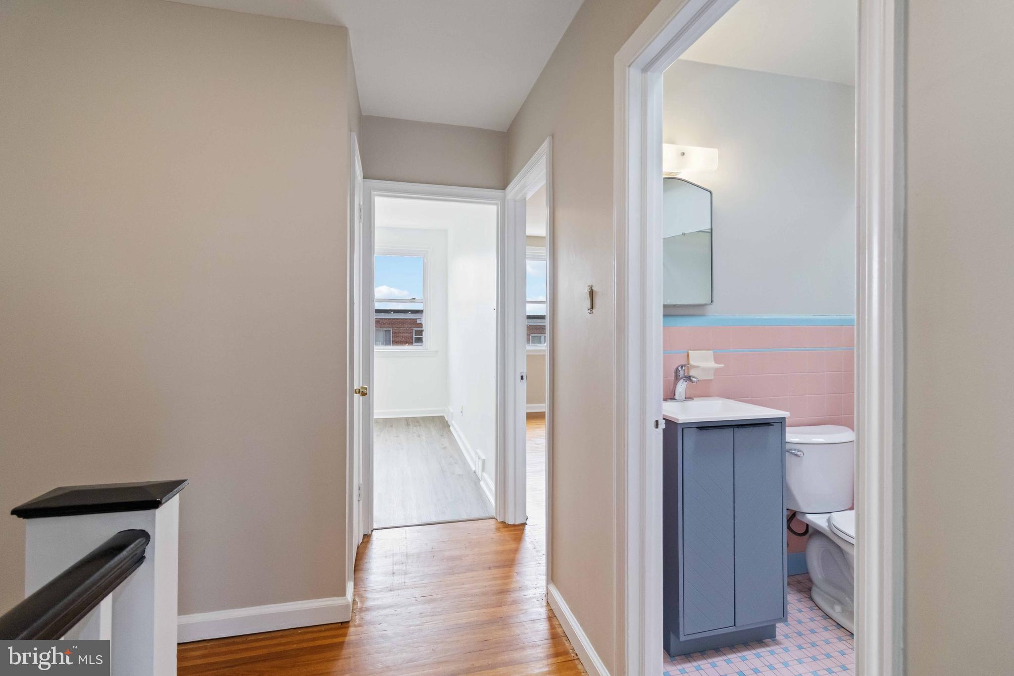 1122 E Phil Ellena St