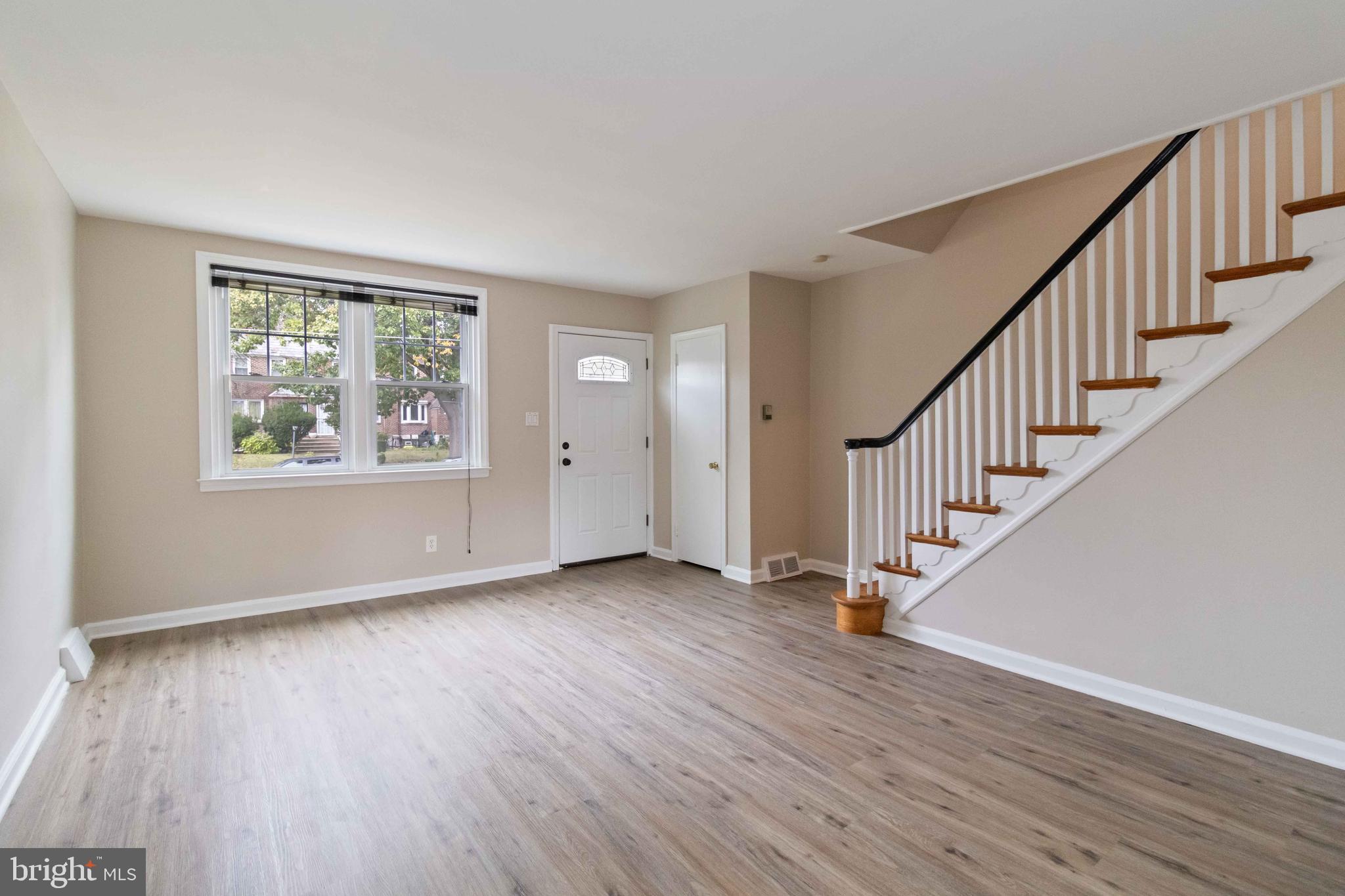 1122 E Phil Ellena St