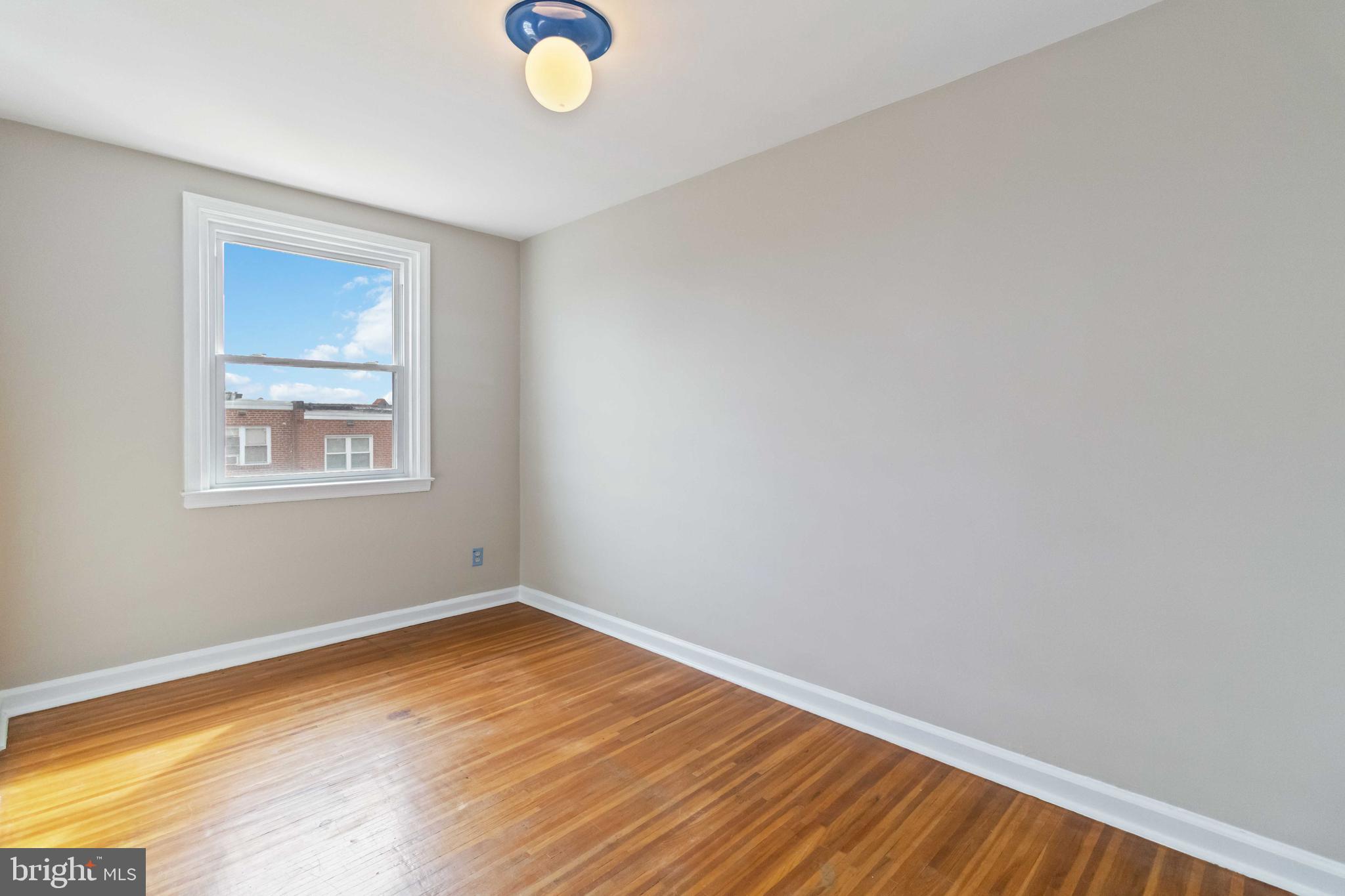 1122 E Phil Ellena St