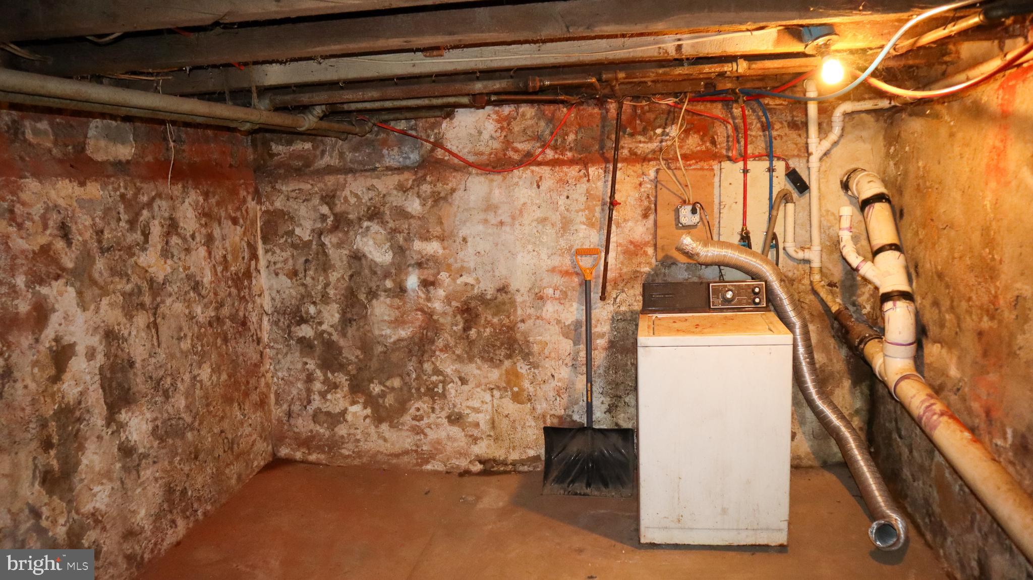 2105 E ELKHART STREET