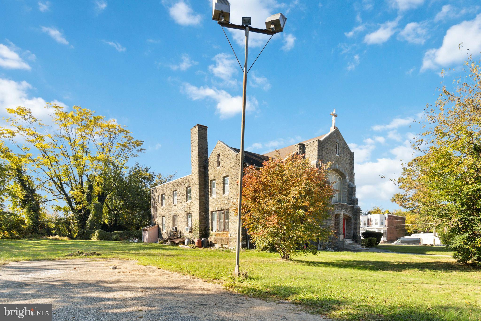 1970 E CHELTEN AVENUE