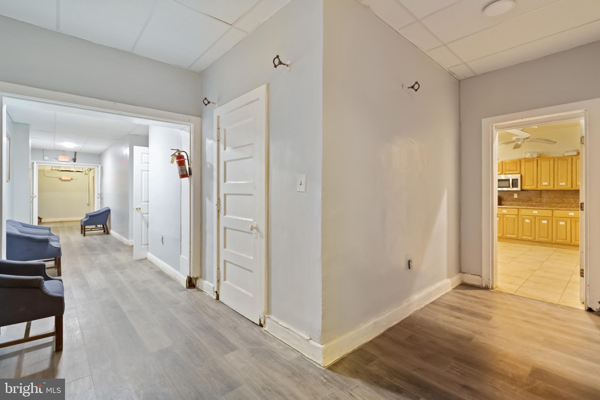 1970 E CHELTEN AVENUE