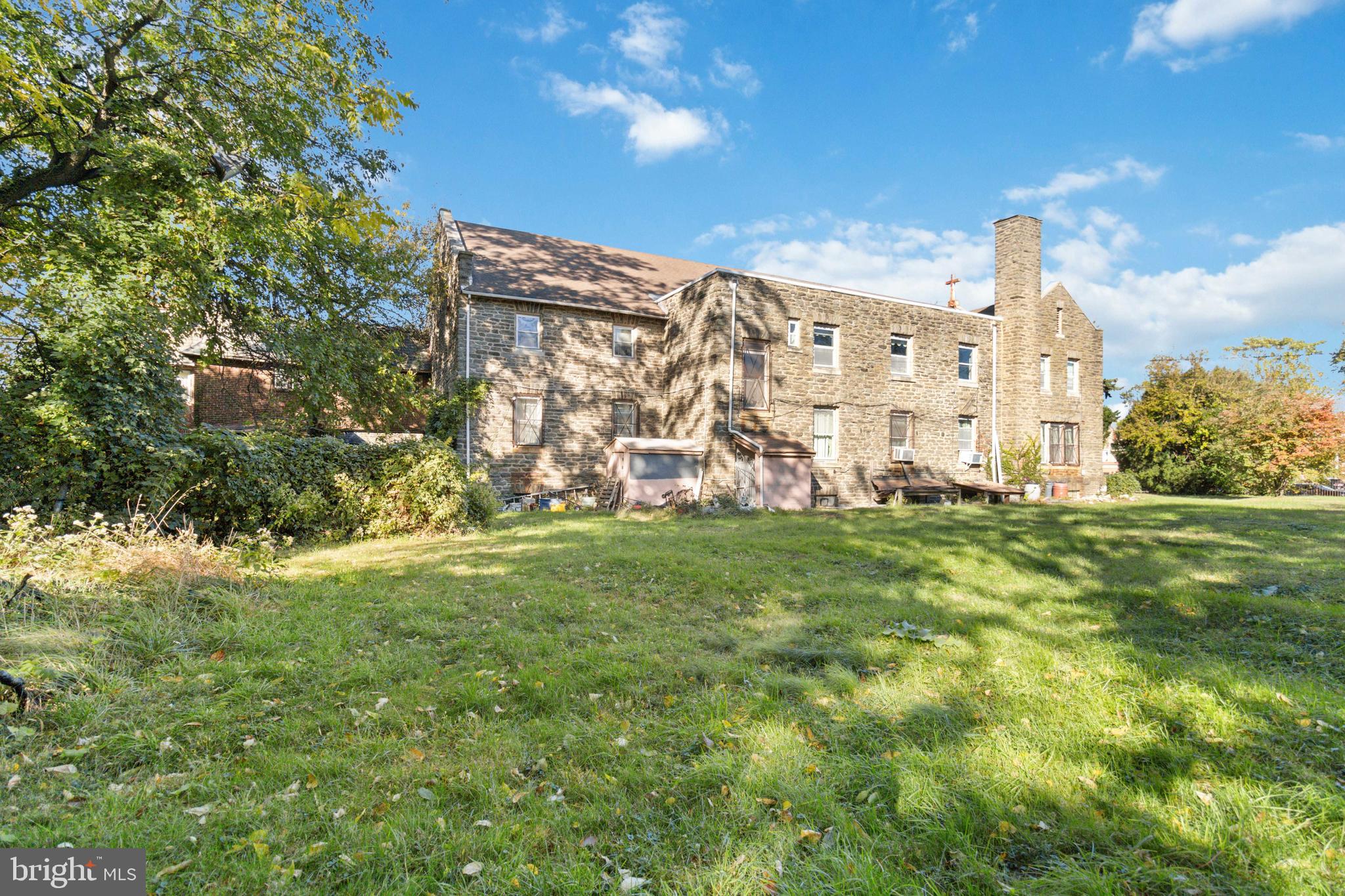 1970 E CHELTEN AVENUE