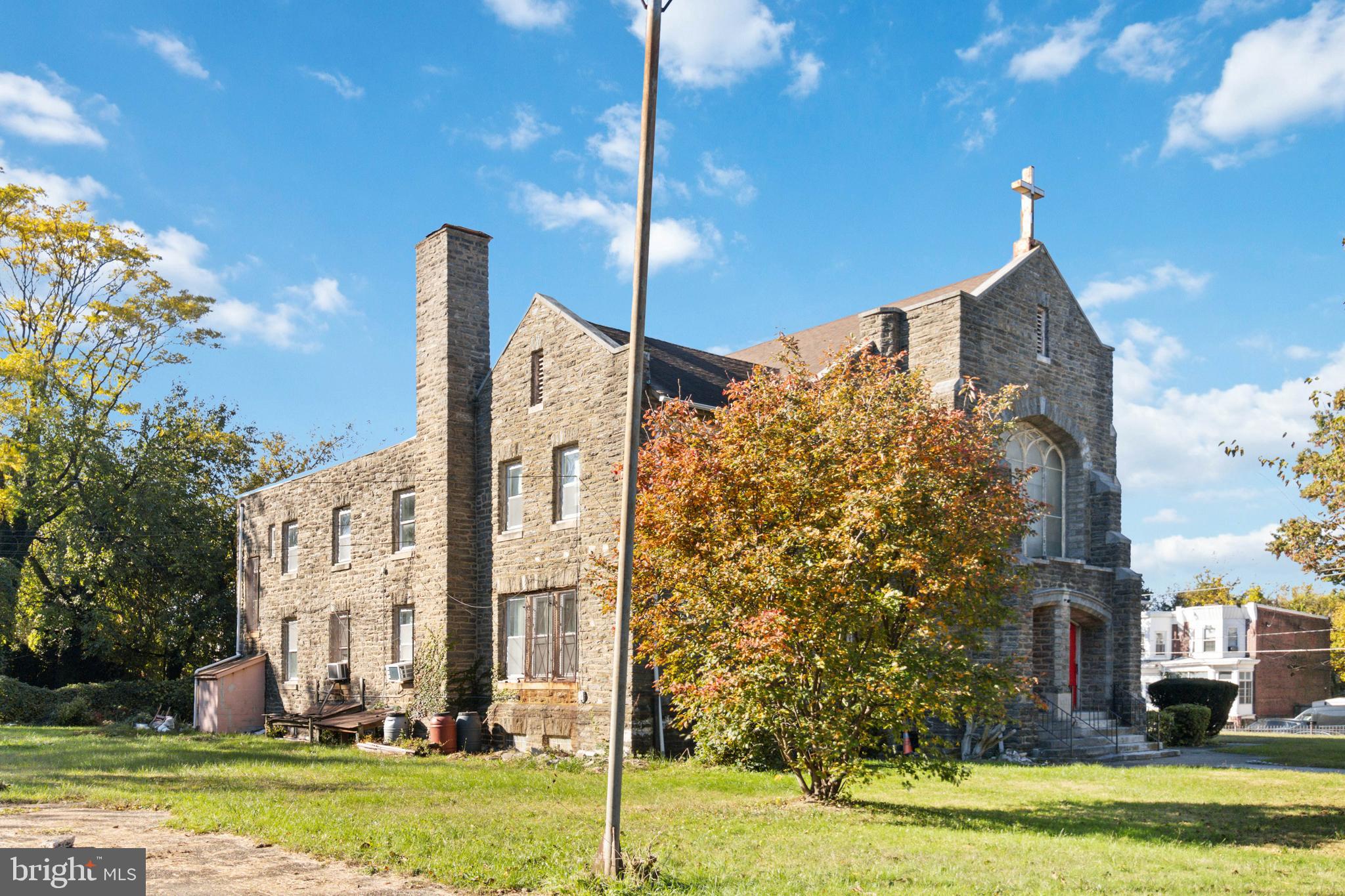 1970 E CHELTEN AVENUE