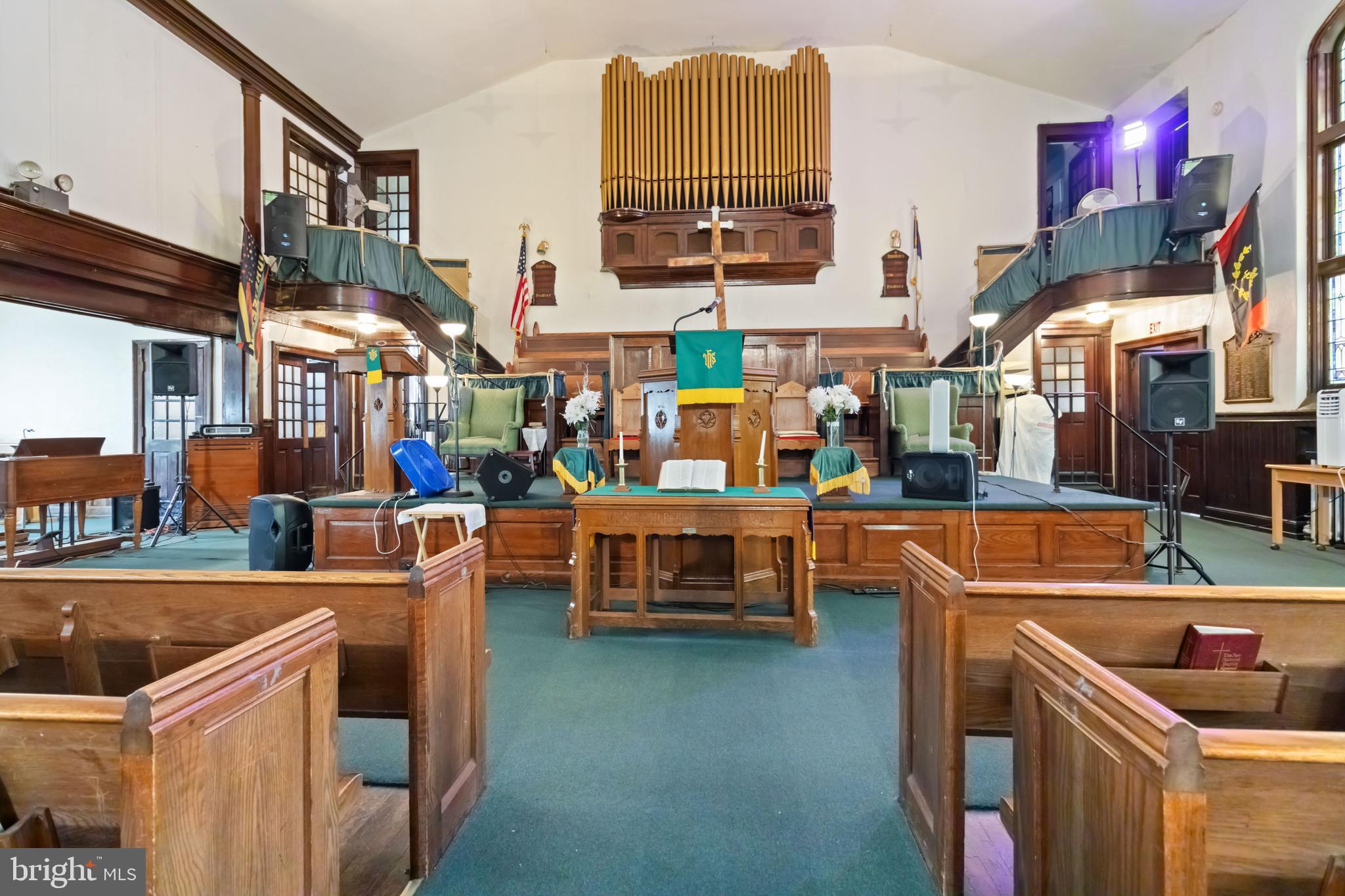 1970 E CHELTEN AVENUE