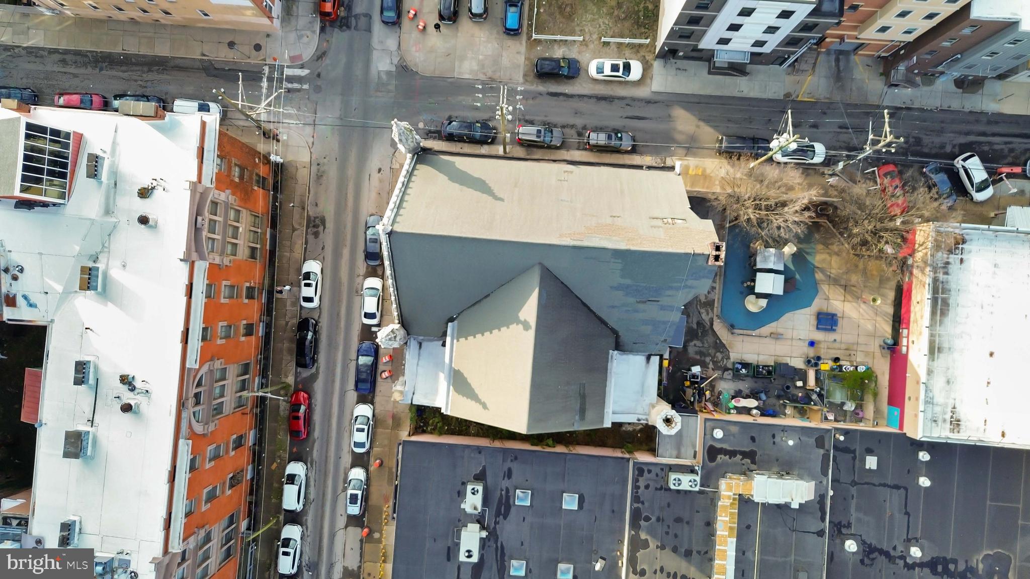 1409-17 W MASTER STREET