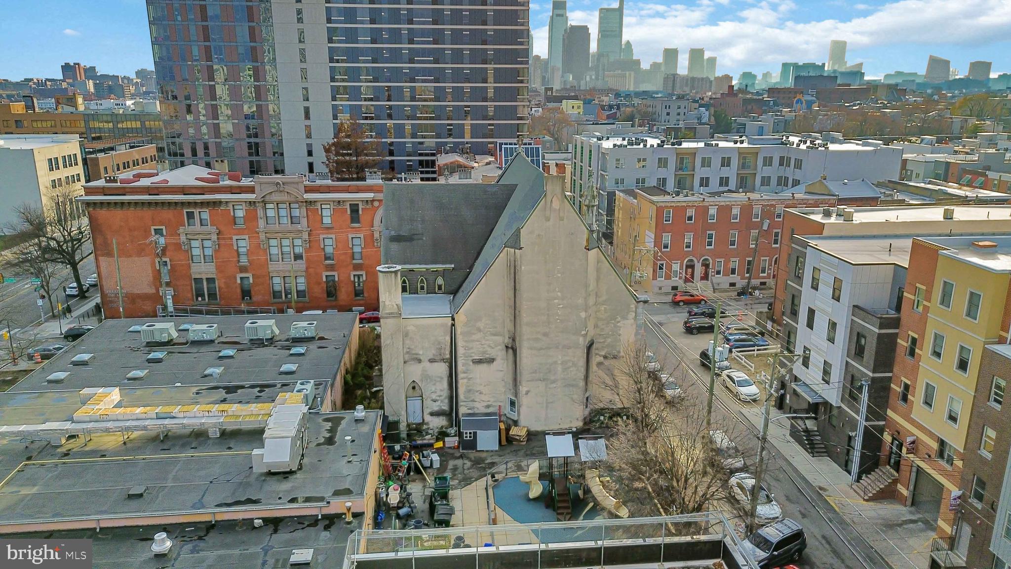 1409-17 W MASTER STREET