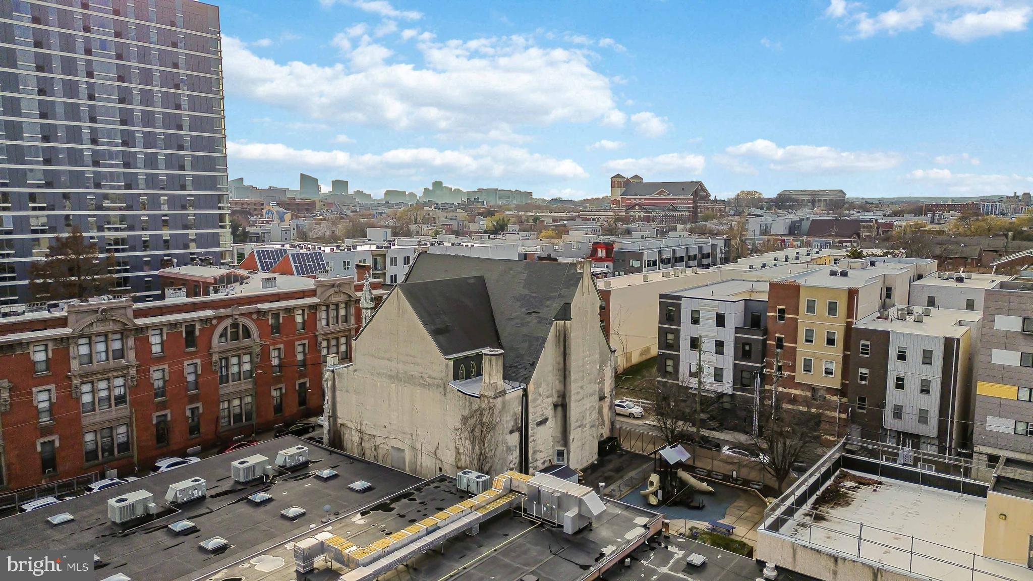 1409-17 W MASTER STREET