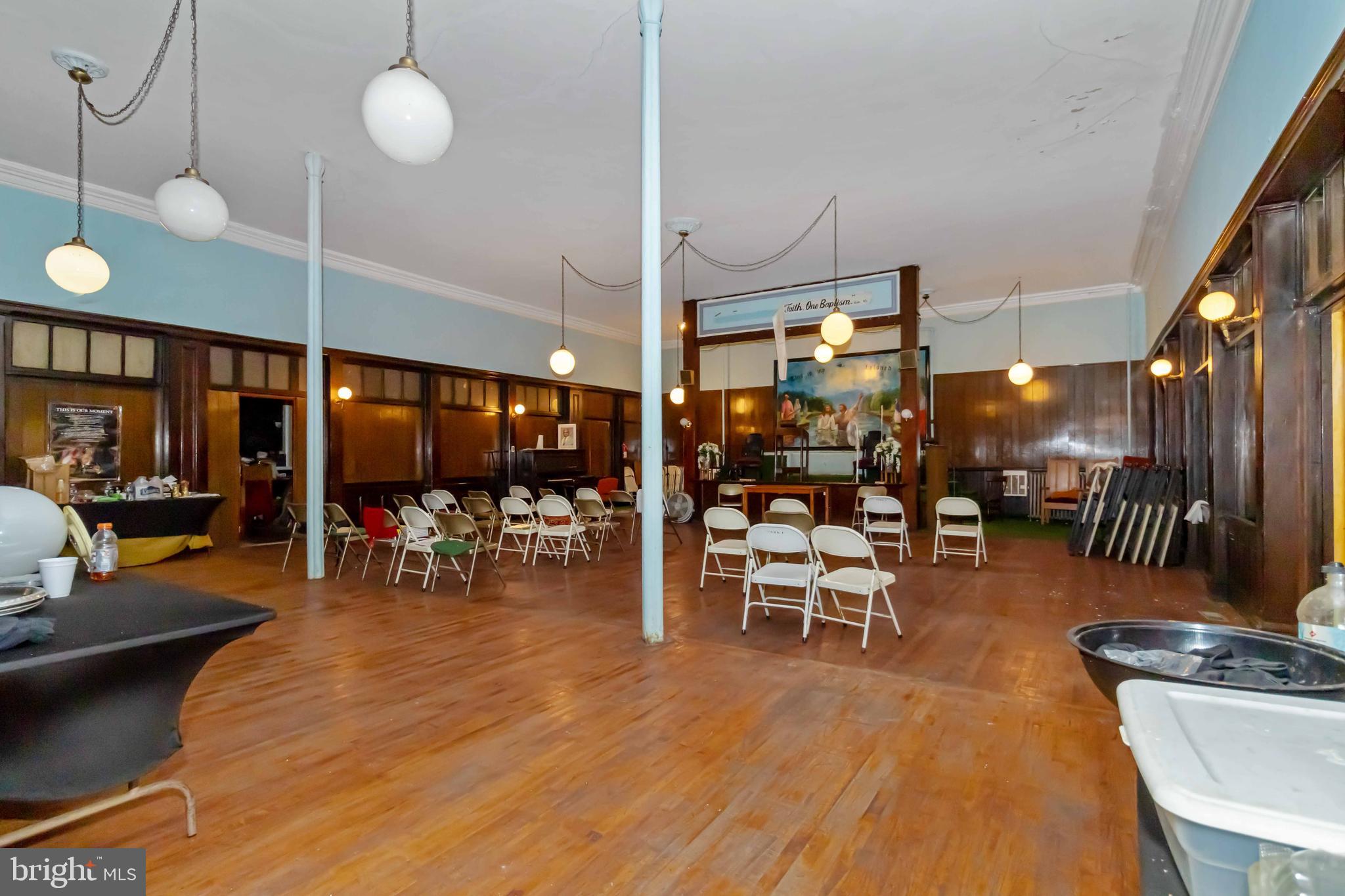 1409-17 W MASTER STREET