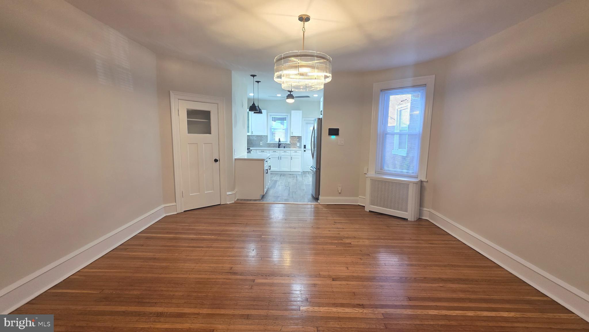 6018 W COLUMBIA AVENUE