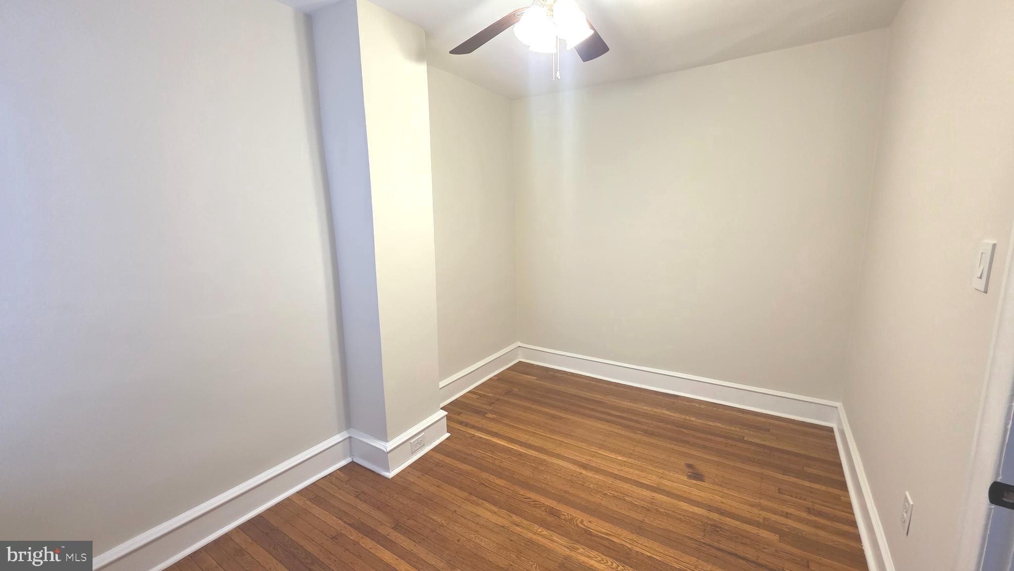 6018 W COLUMBIA AVENUE